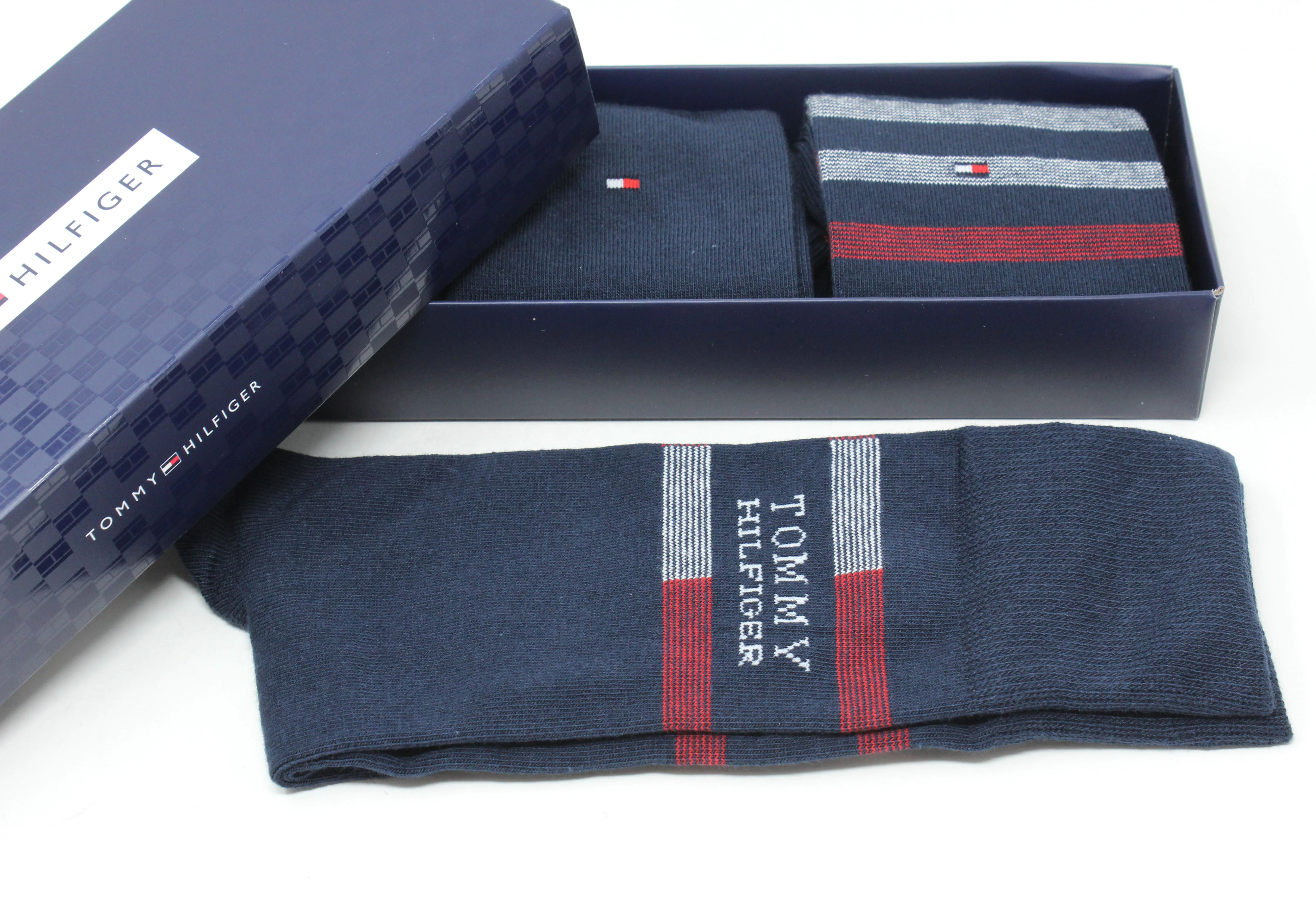 3 Pair Giftbox of Men's Socks - Image 6
