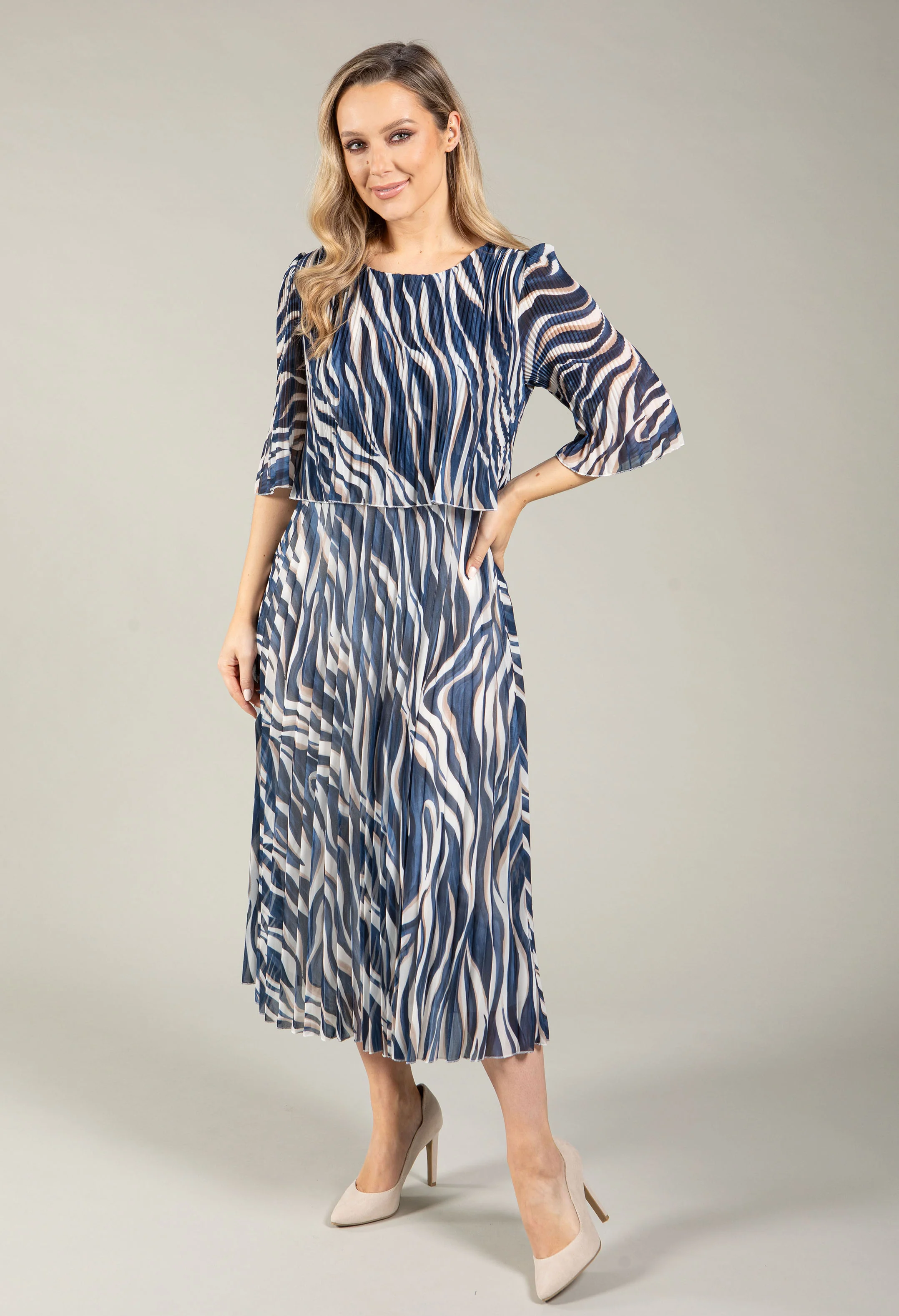 Abstract Plisse Pleated Pop Over Dress - Image 7