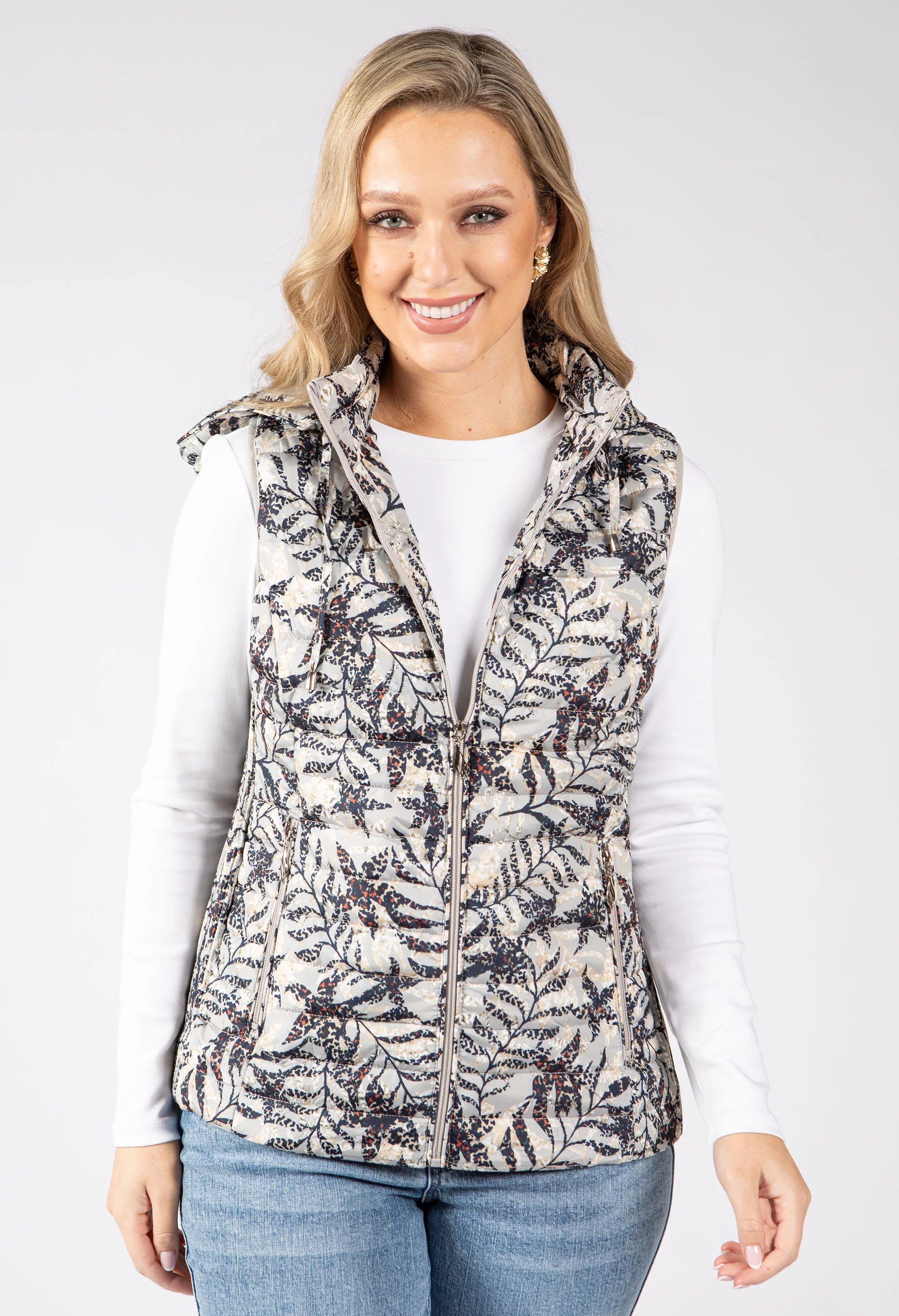 Abstract Print Quilted Gilet - Image 5