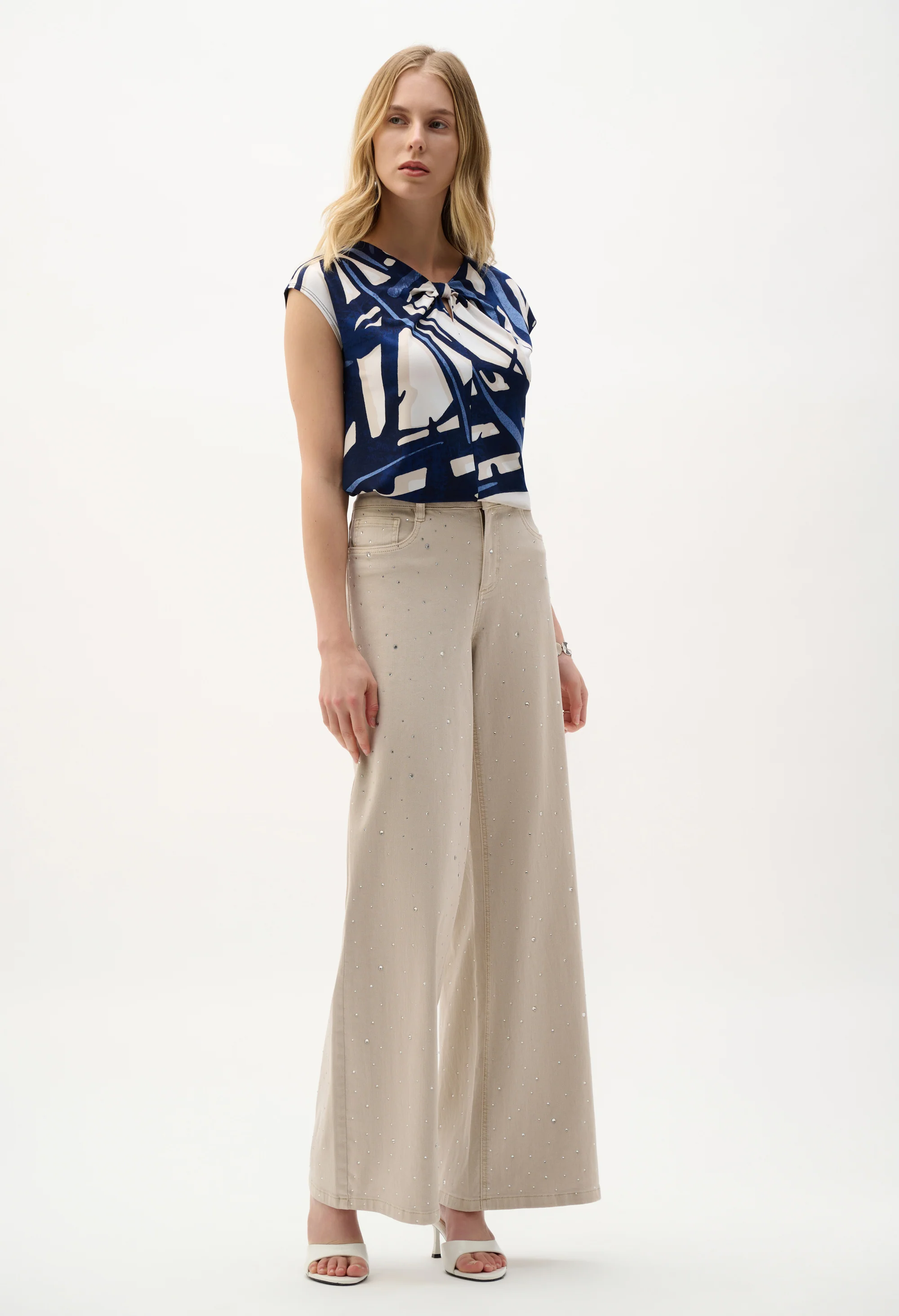 Abstract Sleeveless Top - Image 4