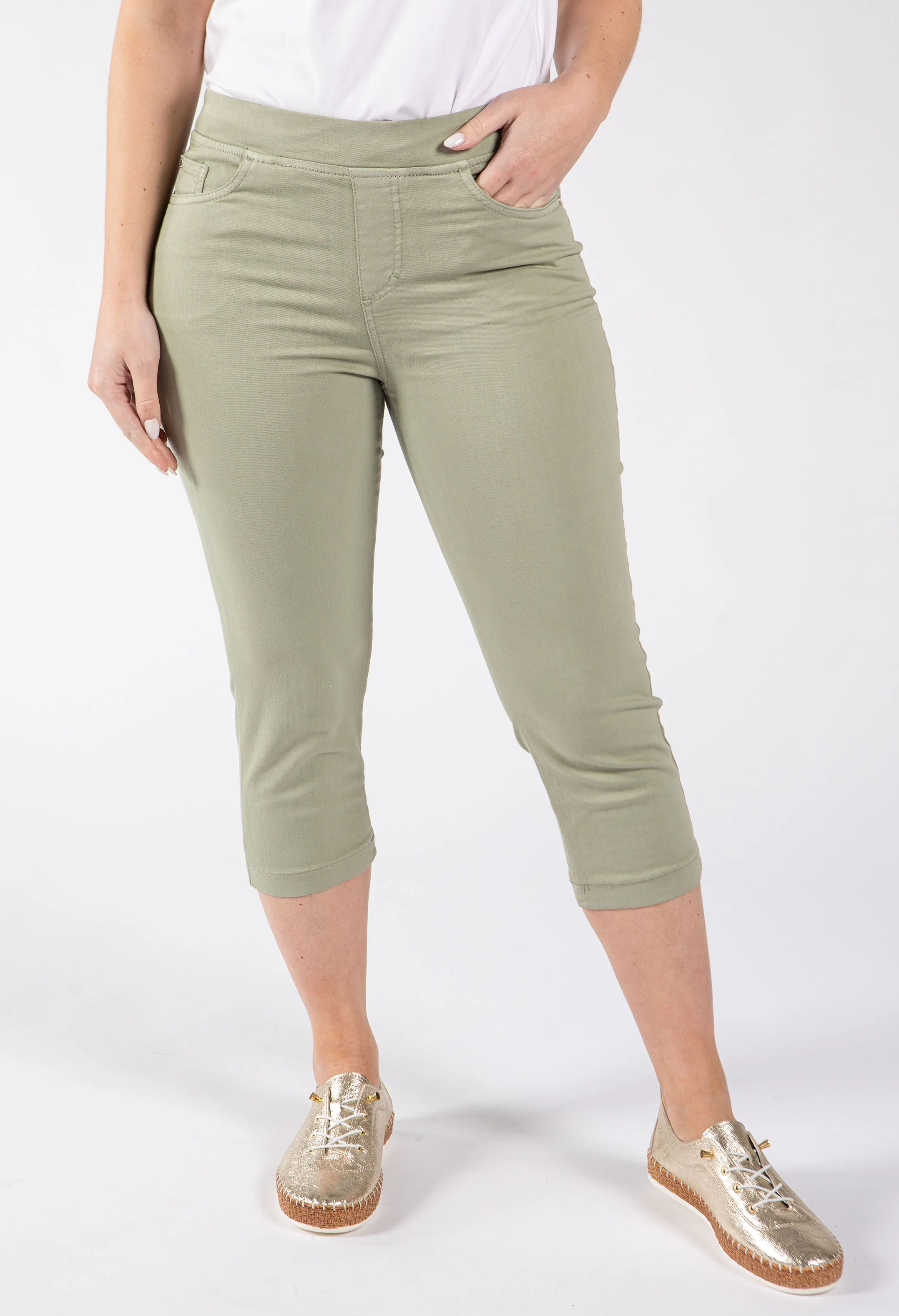 Angelika Jump In Capri Trousers - Image 10