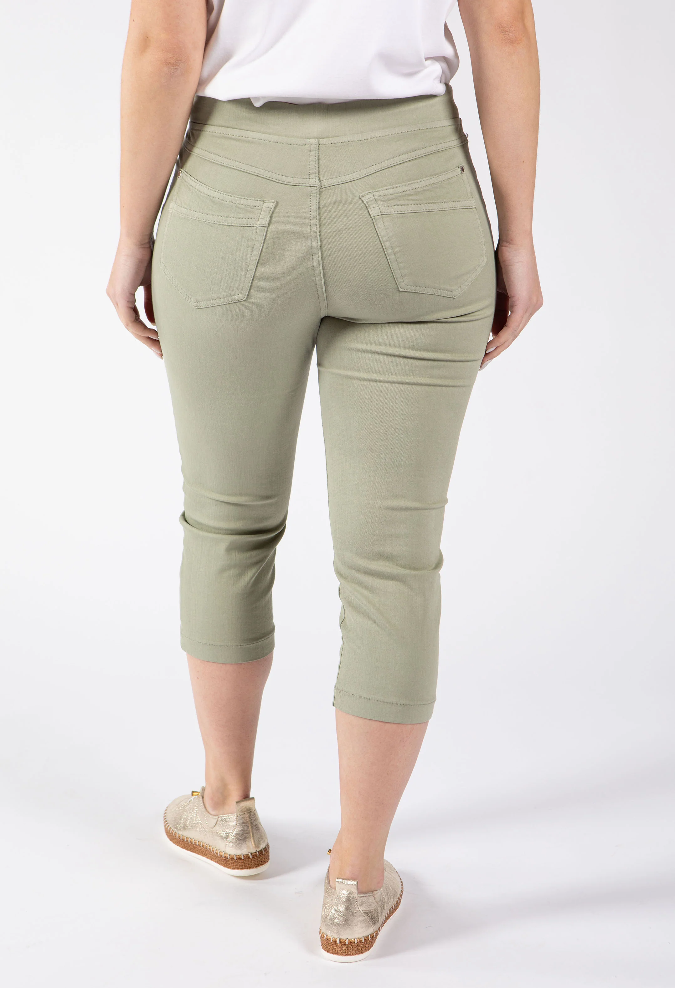 Angelika Jump In Capri Trousers - Image 13