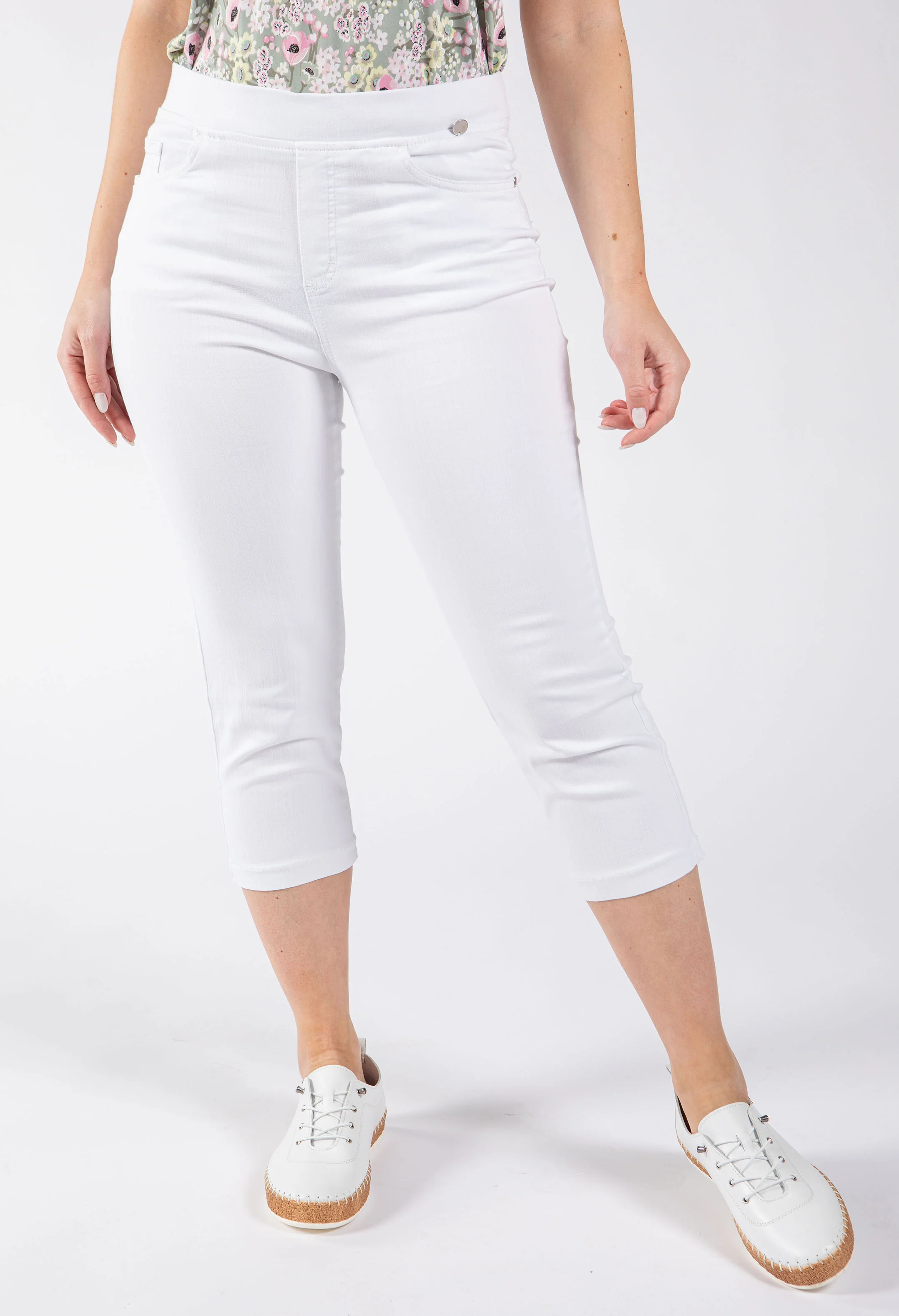 Angelika Jump In Capri Trousers - Image 18