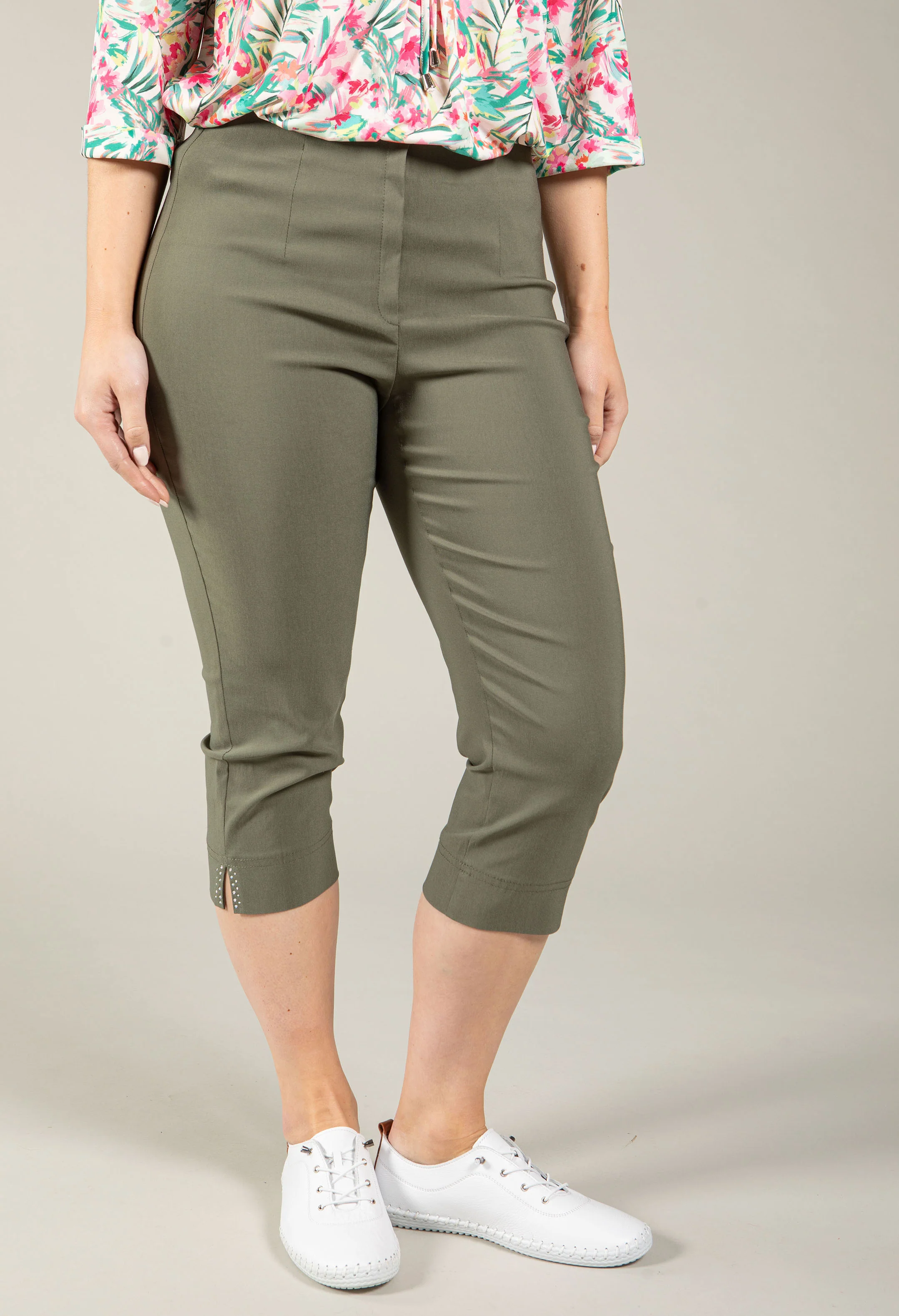 Angelika Slim Fit Capri Trousers - Image 10