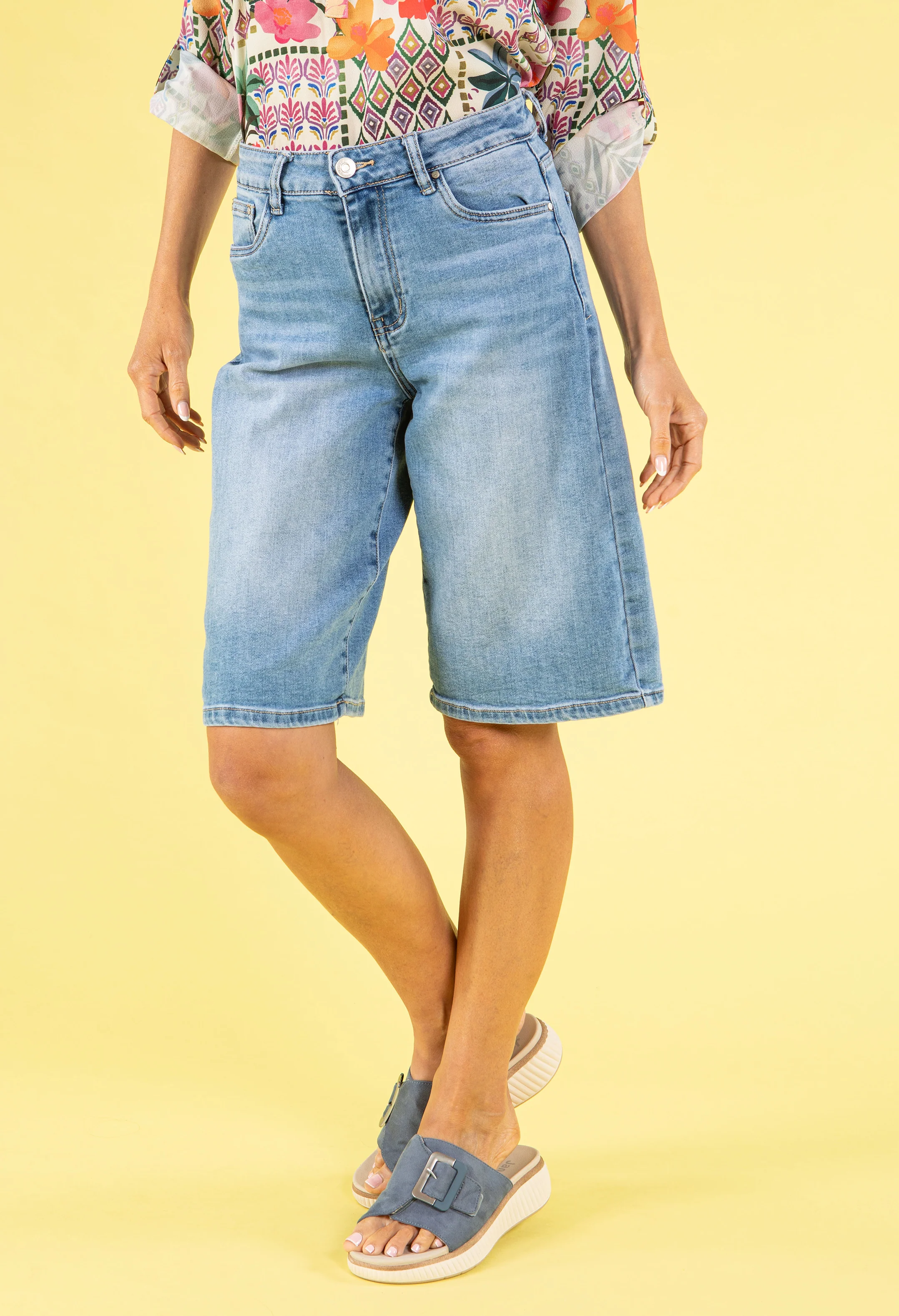 90's Baggy Bermuda Shorts - Image 5