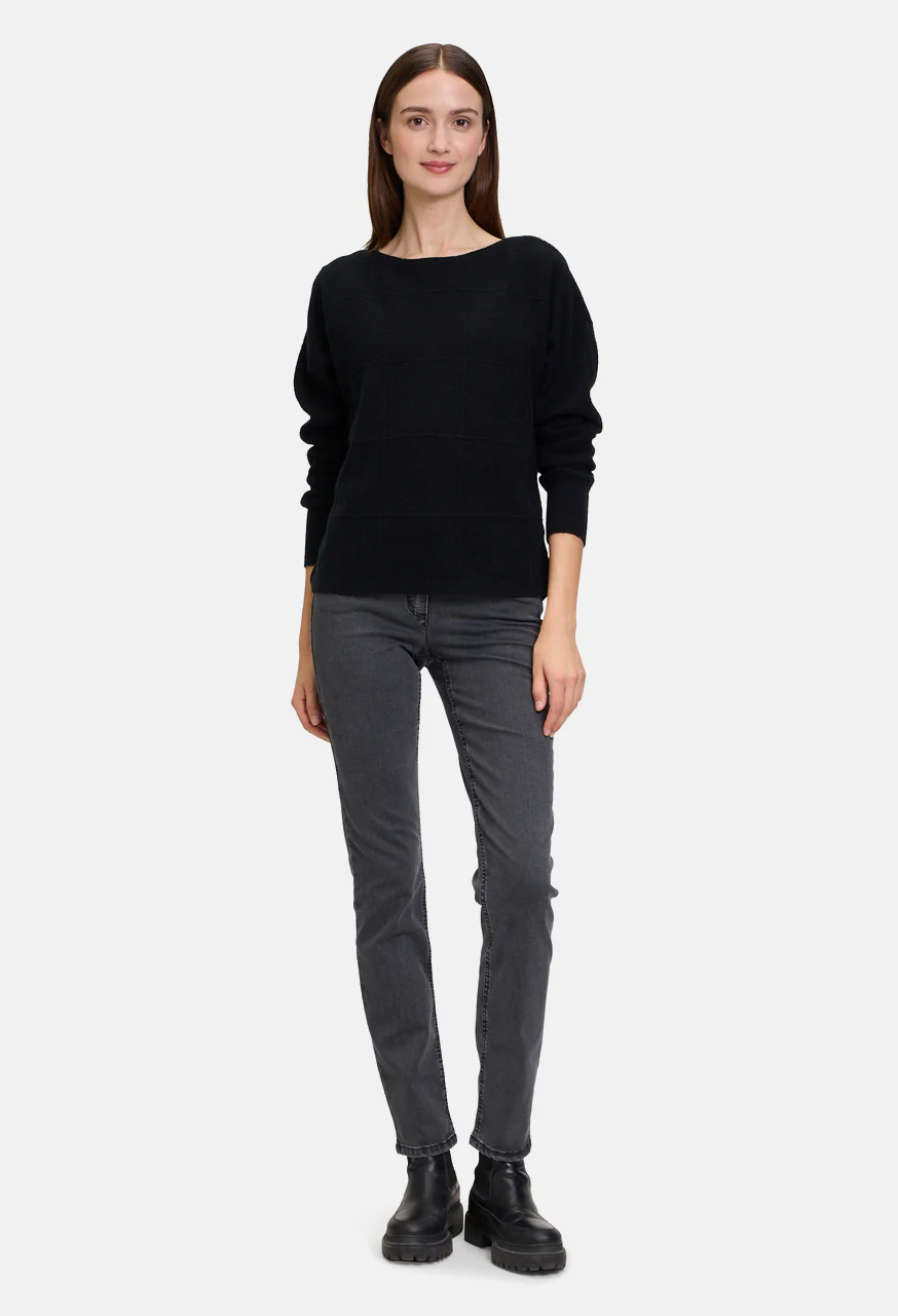 Basic Jeans with Patch Pockets - Image 3