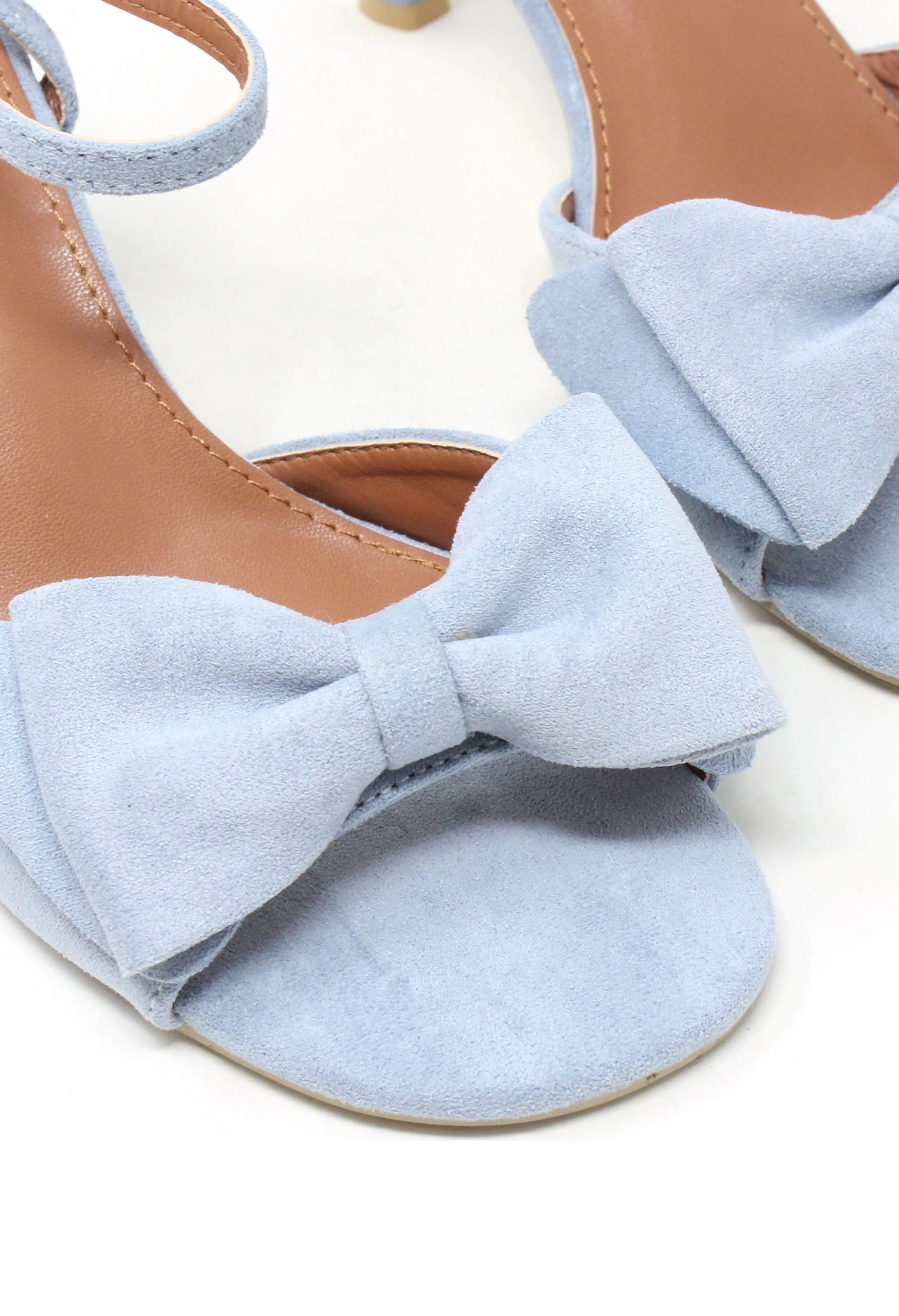 Bow Heels - Image 4