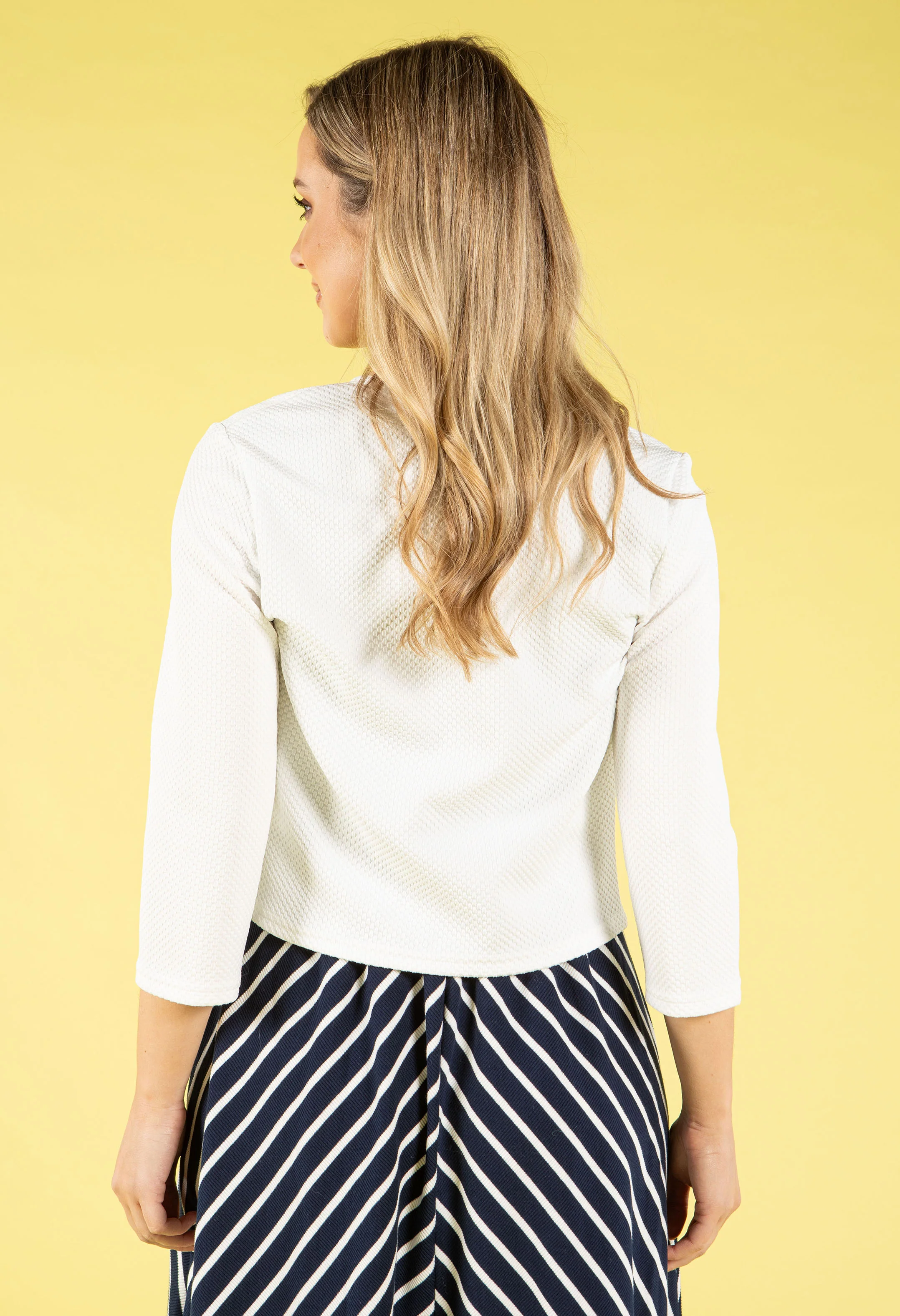 Carine Textured Short Jacket - Image 10