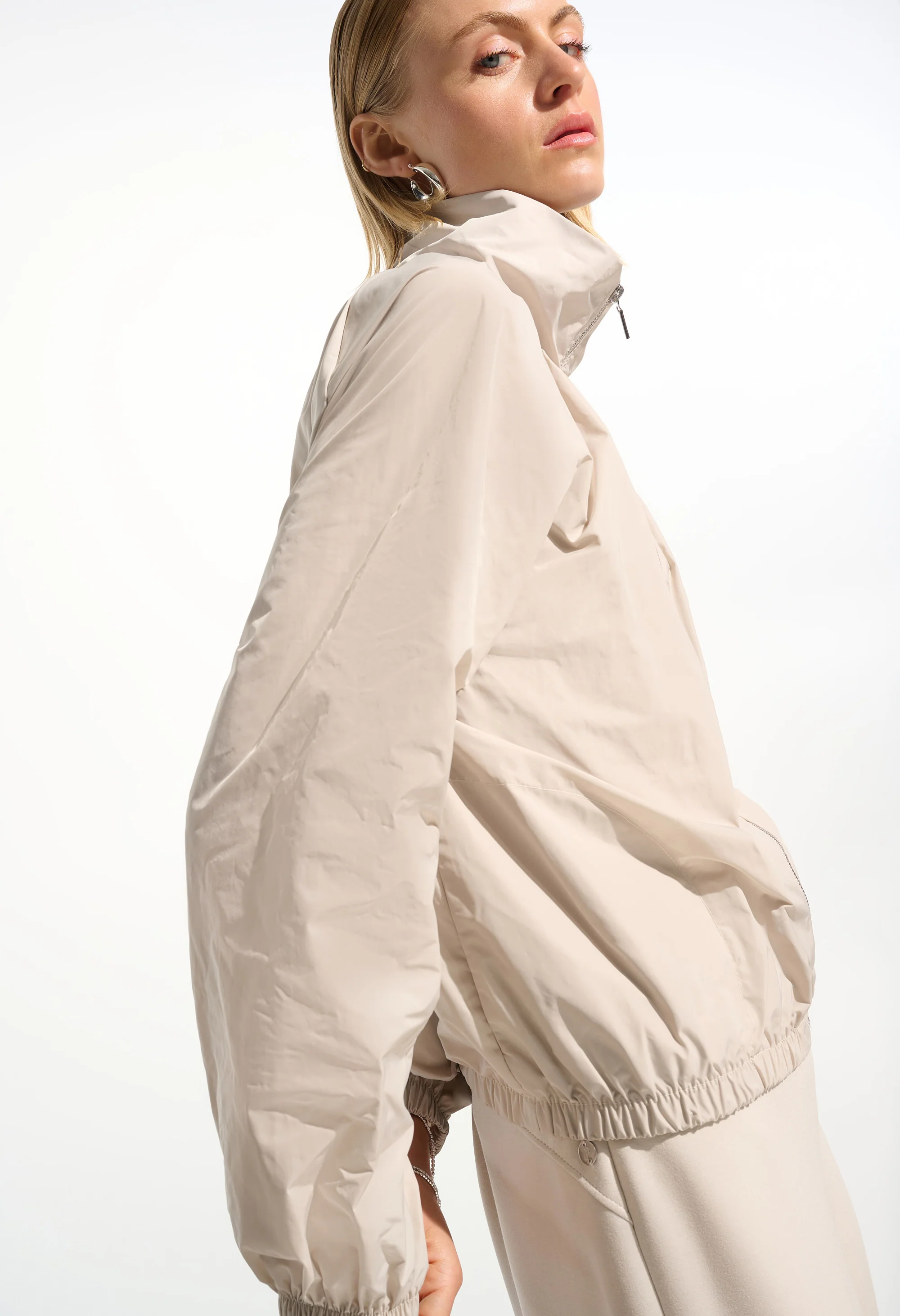 Casual Sport Windbreaker Jacket - Image 3