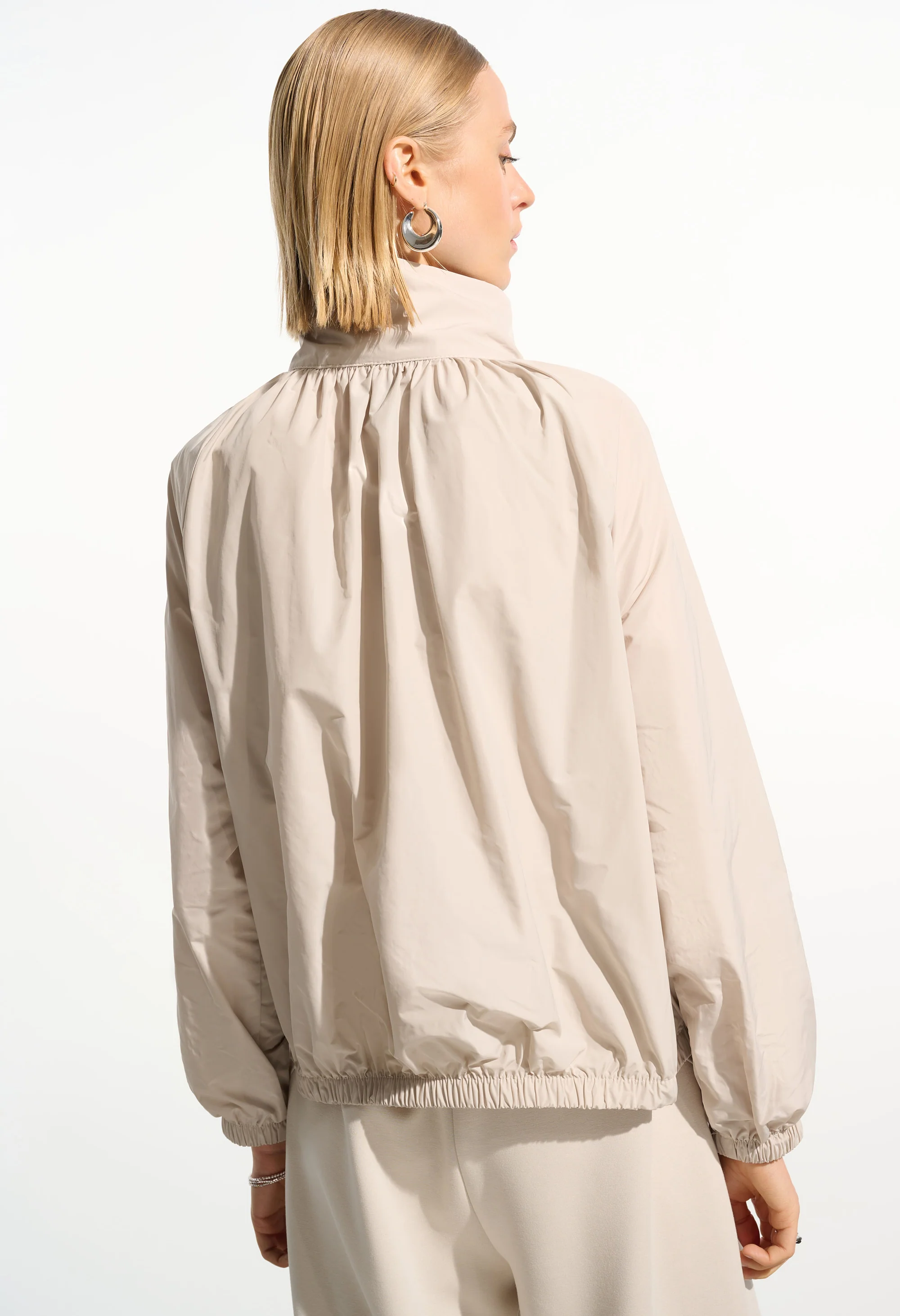 Casual Sport Windbreaker Jacket - Image 4