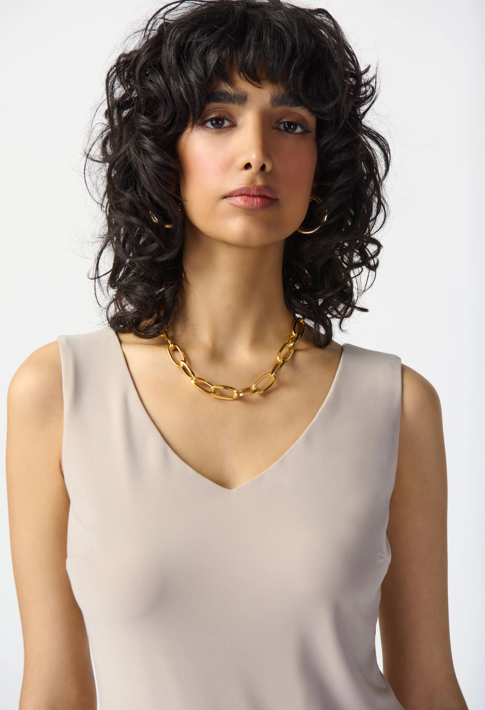 Casual V-neck Sleeveless Cami - Image 4