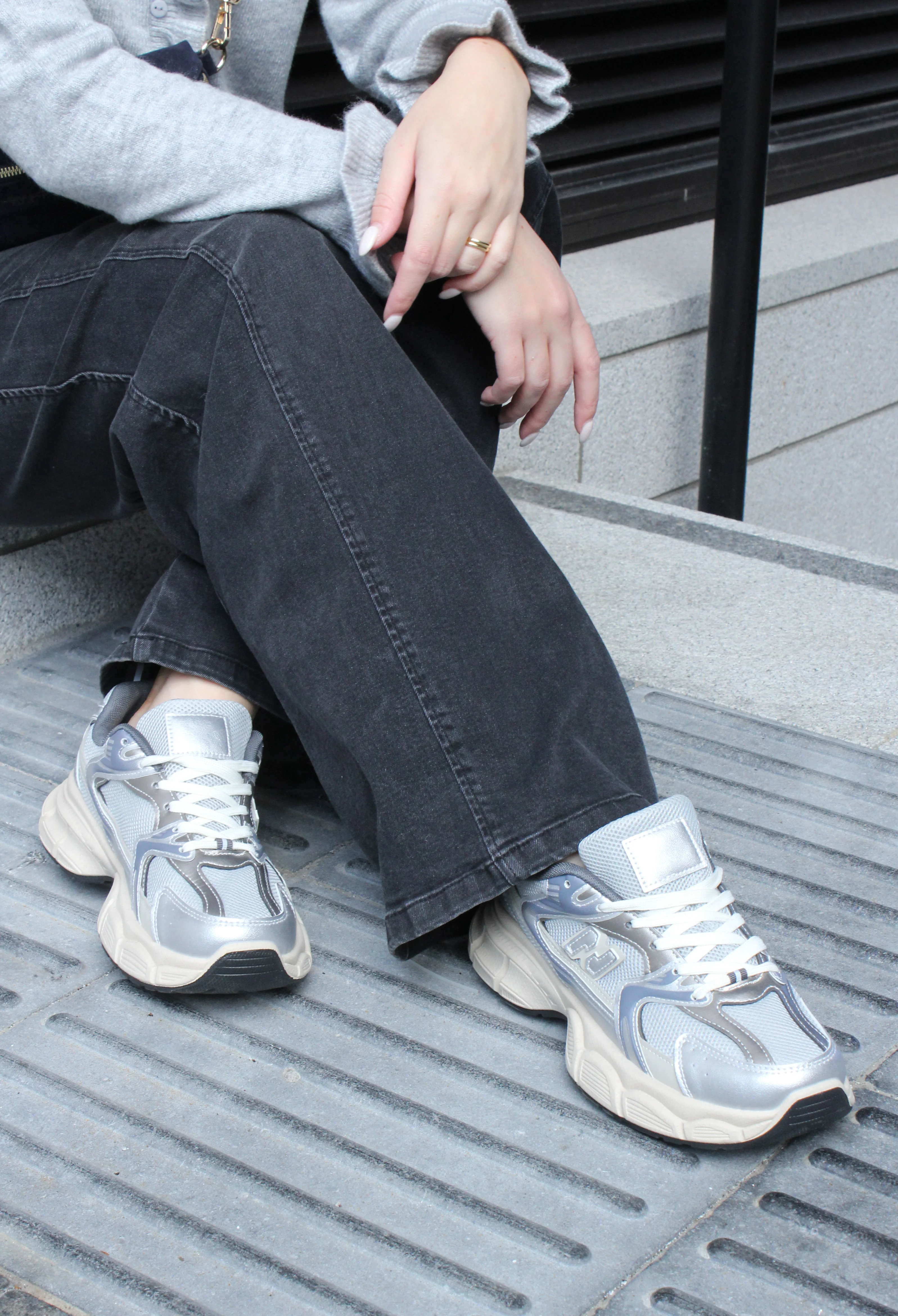Chunky Mesh Panel Trainer - Image 3