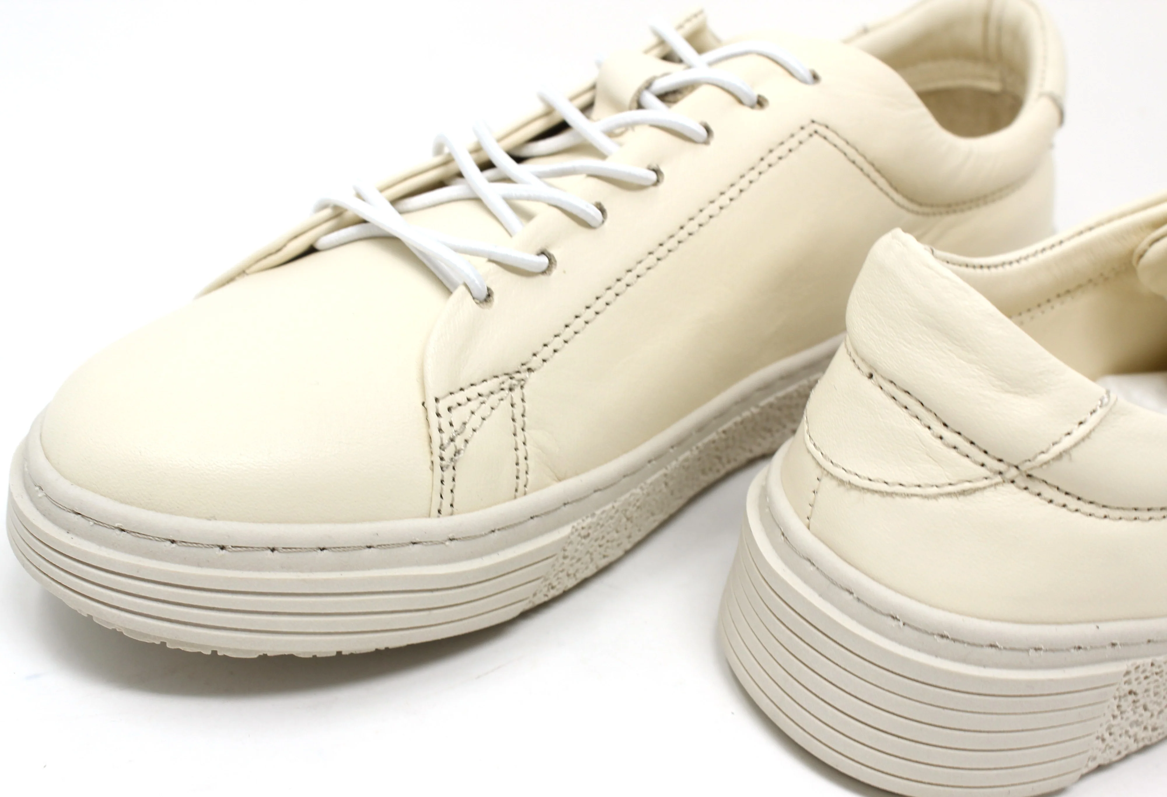 Classic Leather Trainer - Image 8