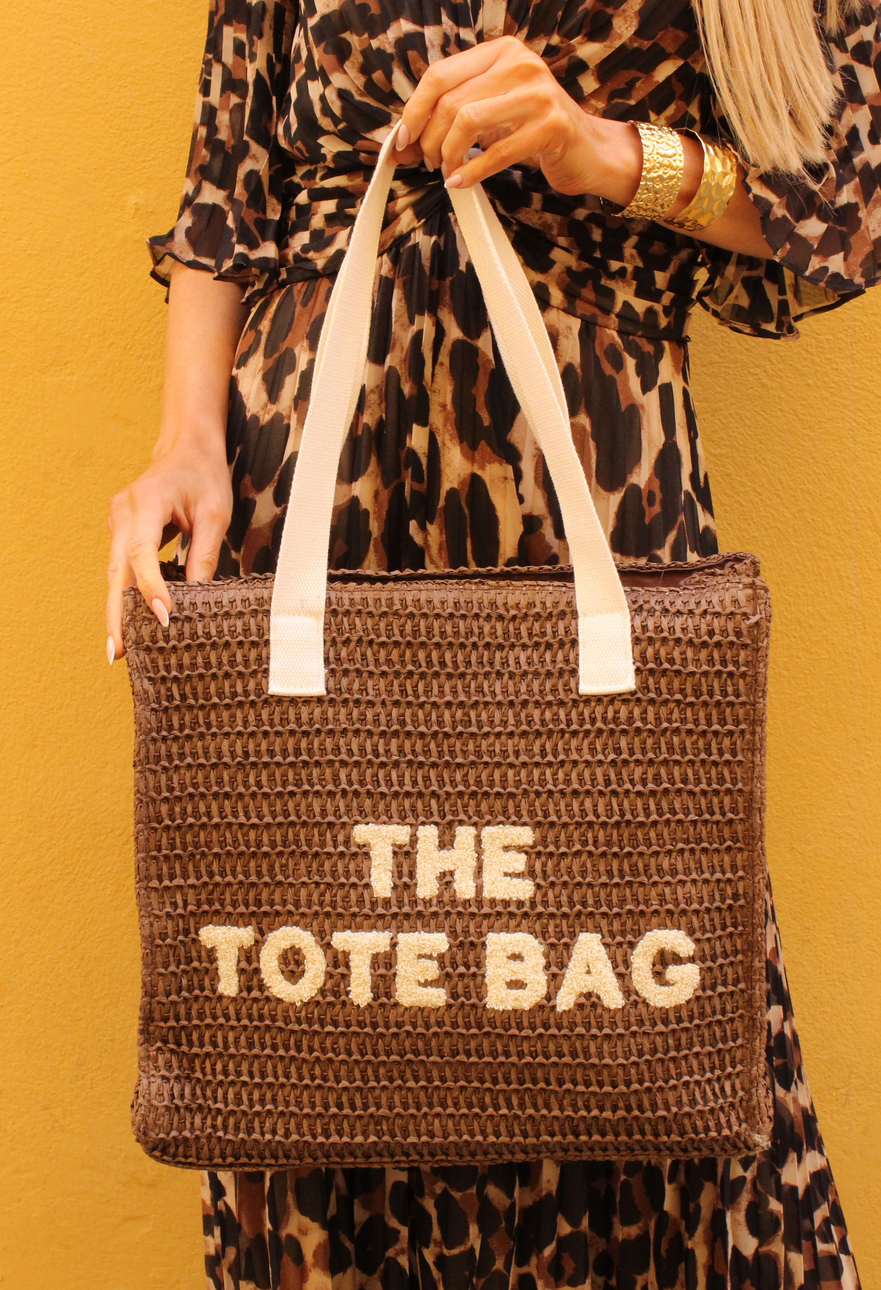 Contrast Tote Bag - Image 17