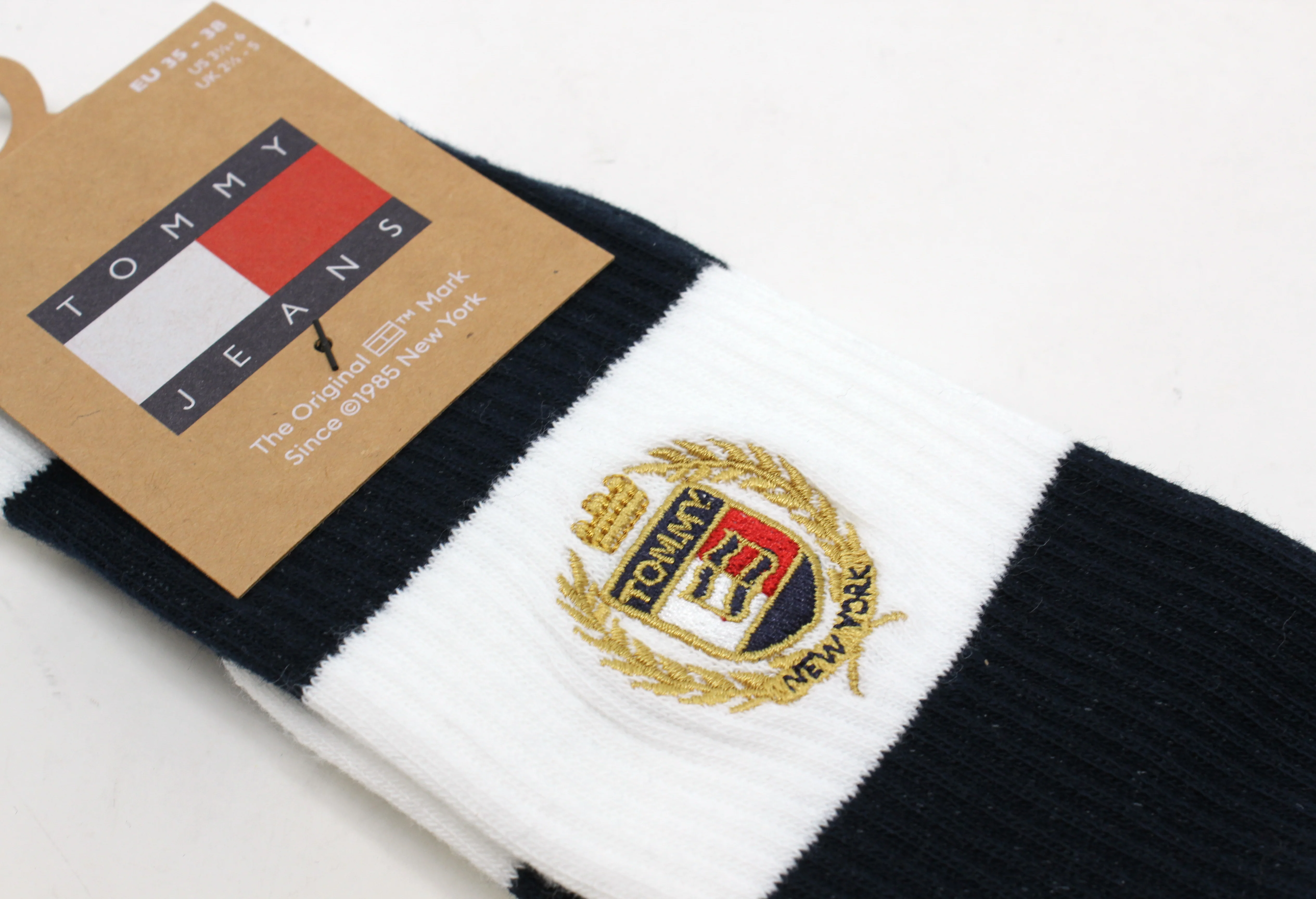 Crested Socks - Image 8