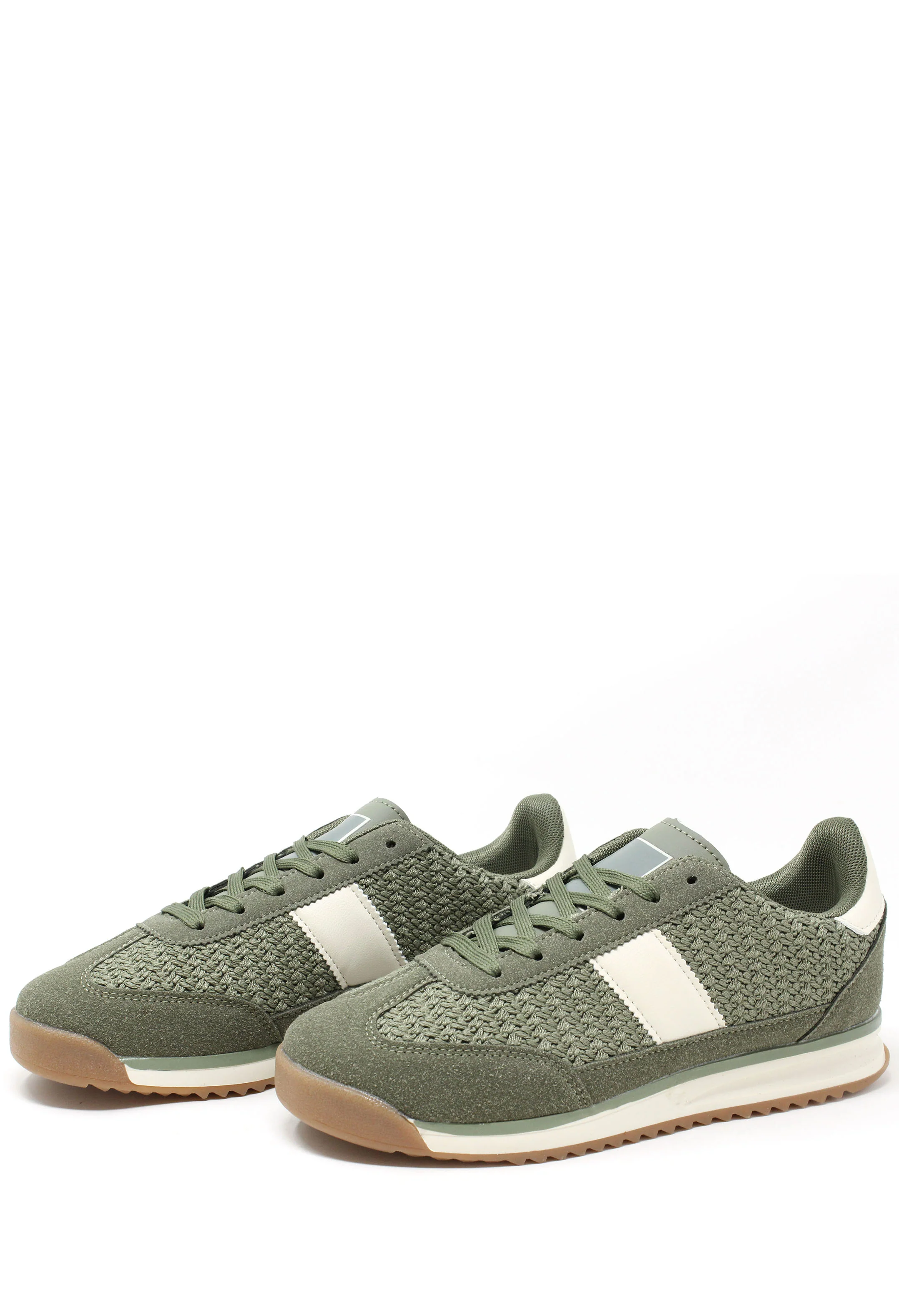 Crochet Detail Trainer - Image 11