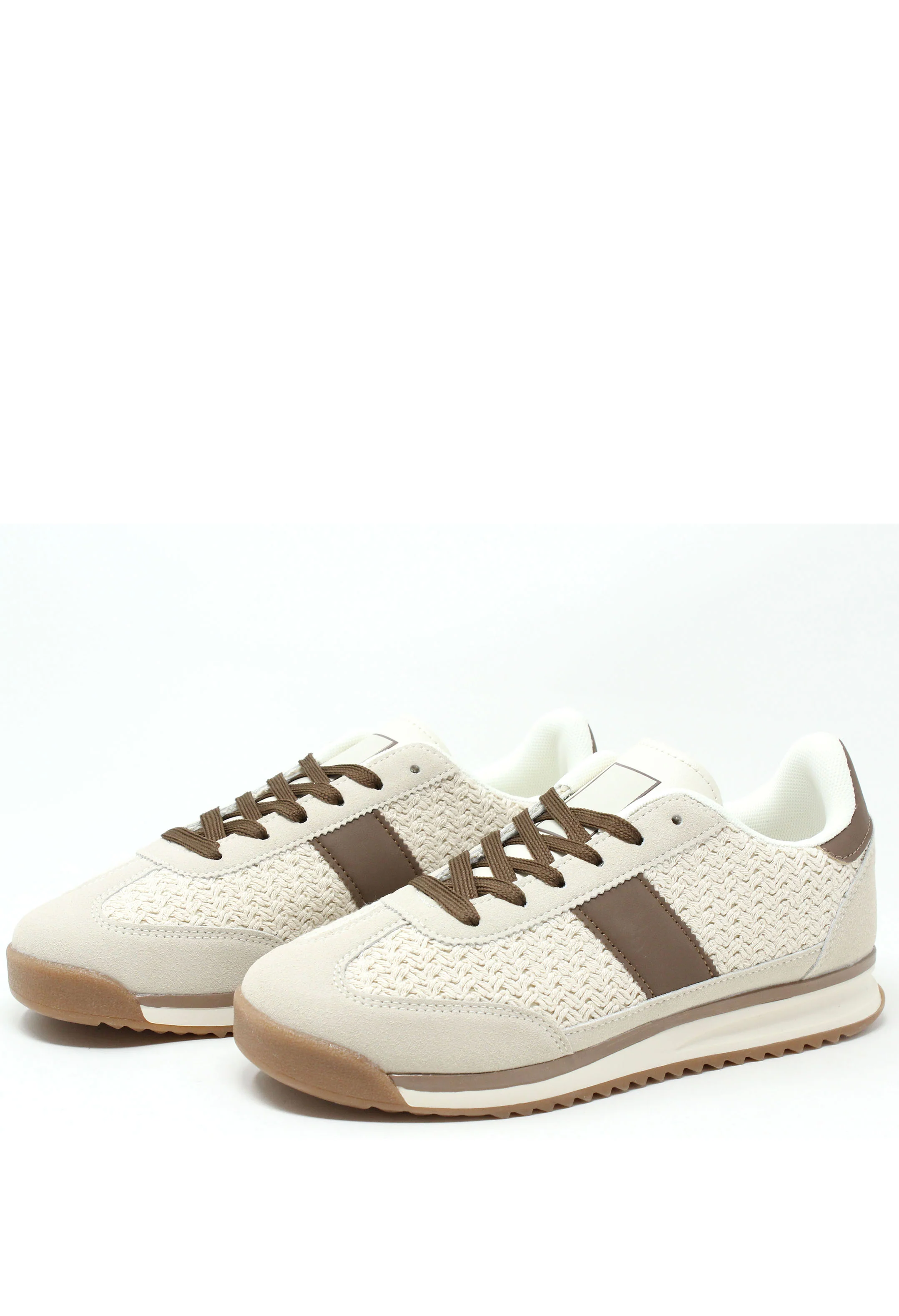 Crochet Detail Trainer - Image 3