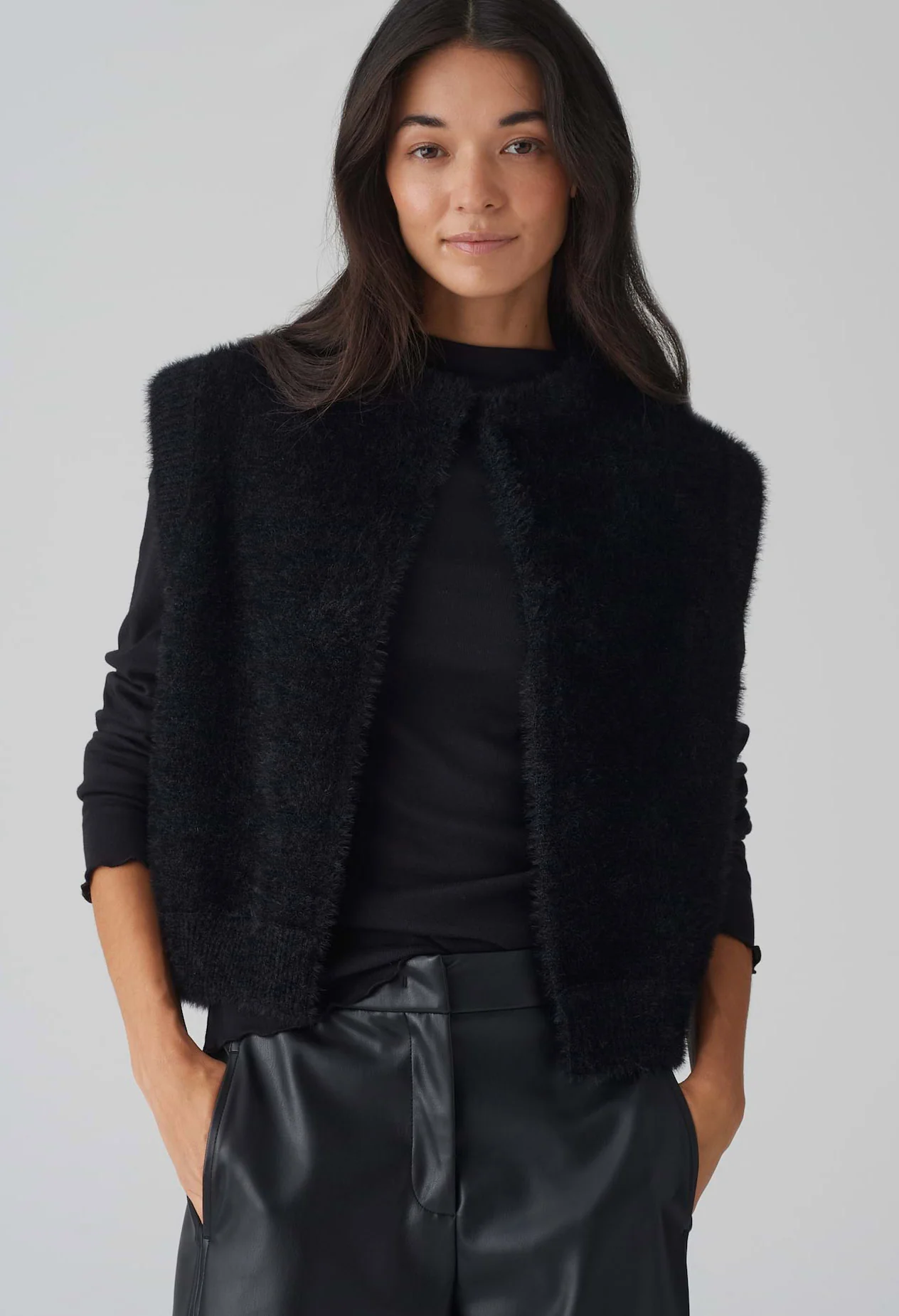 Desto Faux-Fur Waistcoat - Image 3