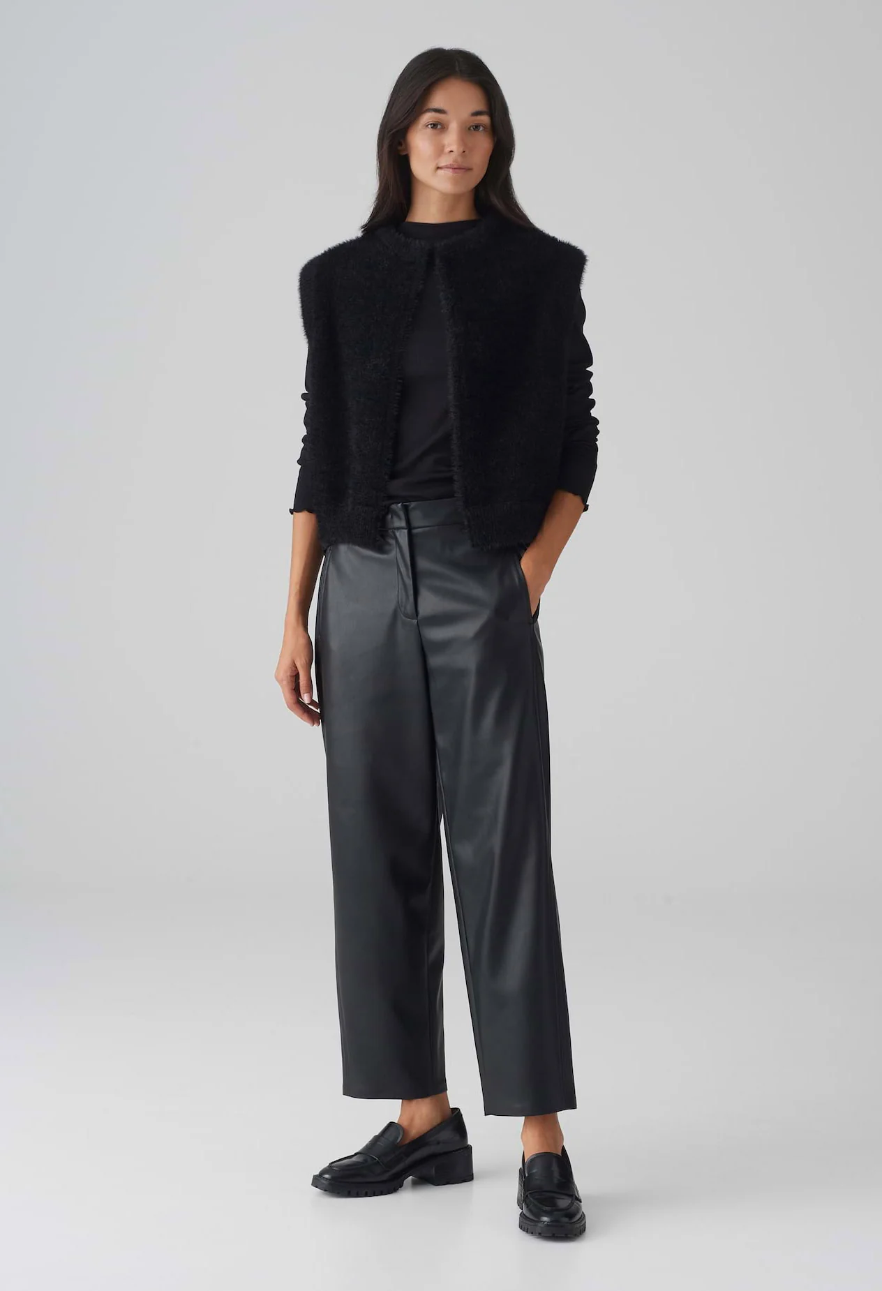 Desto Faux-Fur Waistcoat - Image 4