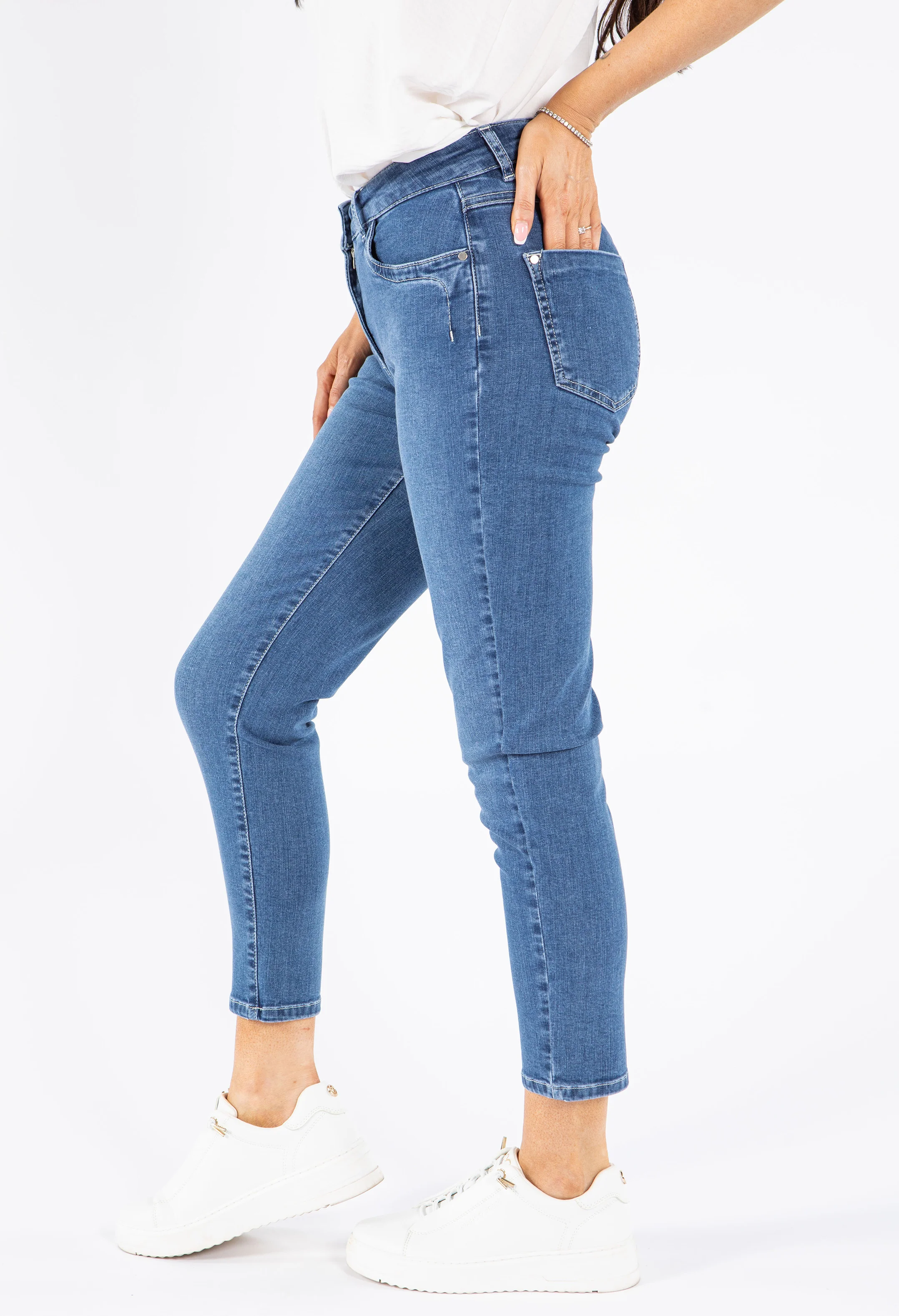 Emy 7/8 Slim Fit Jeans - Image 2
