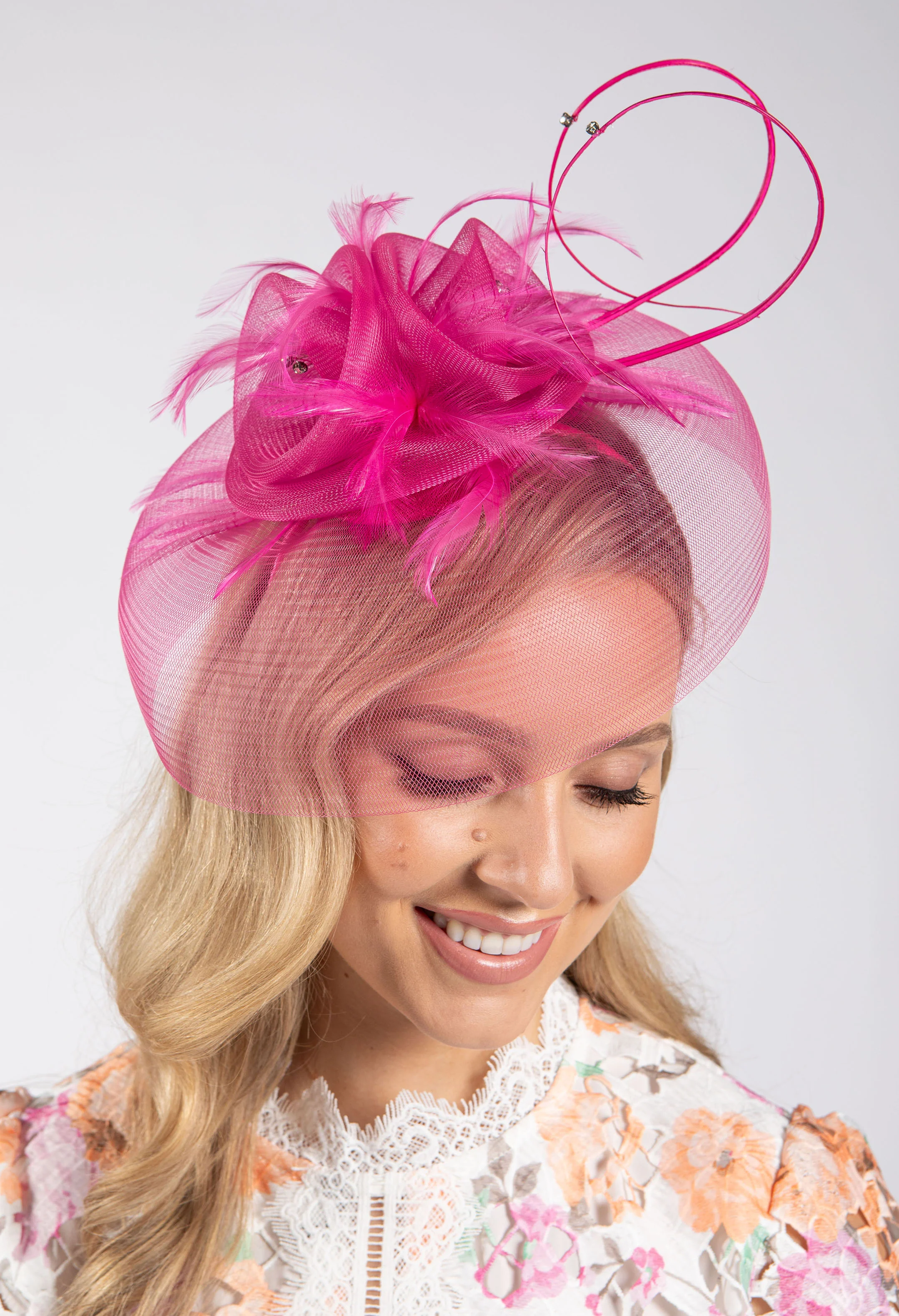 Feather & Diamante Detail Fascinator - Image 13
