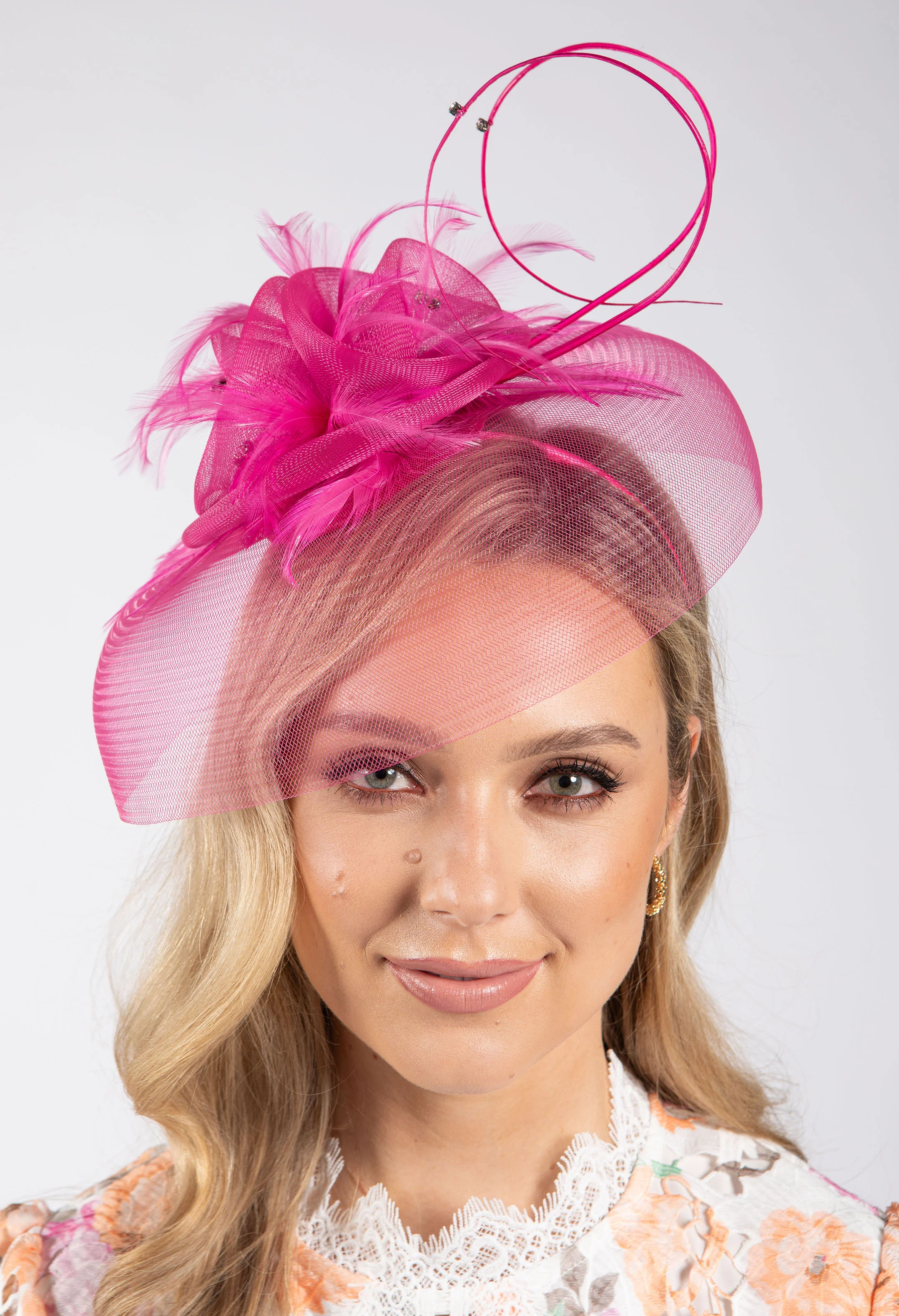 Feather & Diamante Detail Fascinator - Image 14