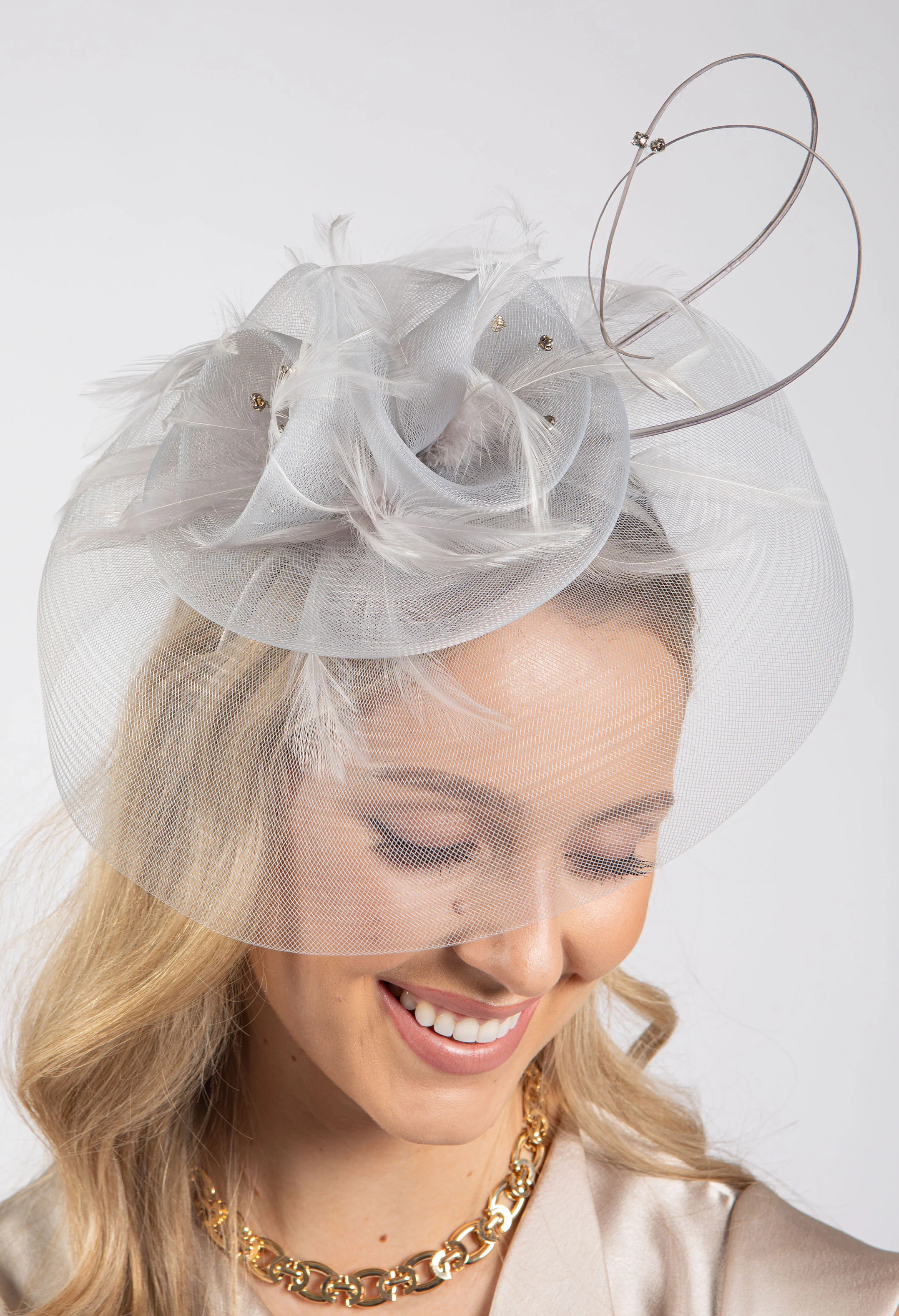 Feather & Diamante Detail Fascinator - Image 23