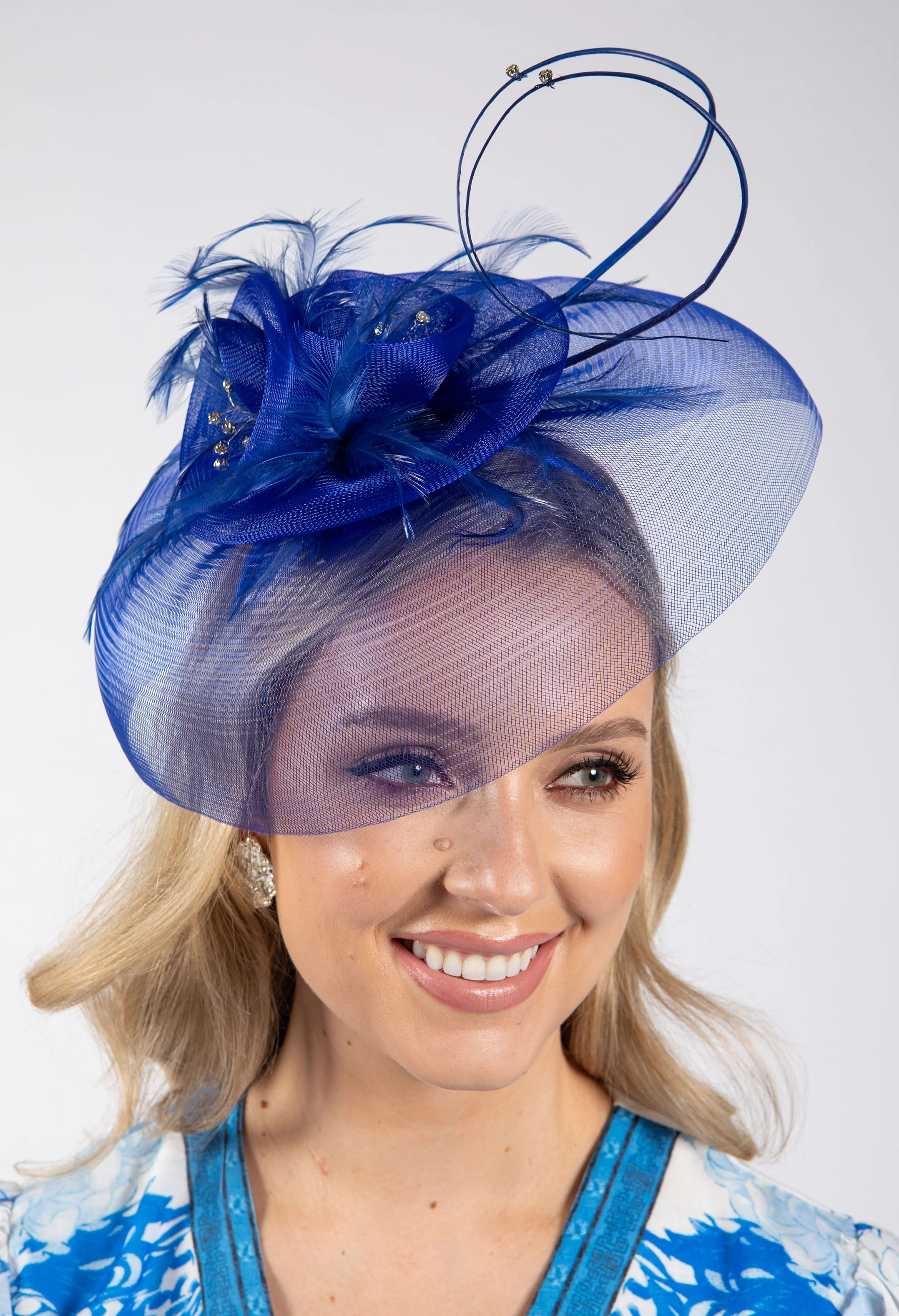 Feather & Diamante Detail Fascinator - Image 51