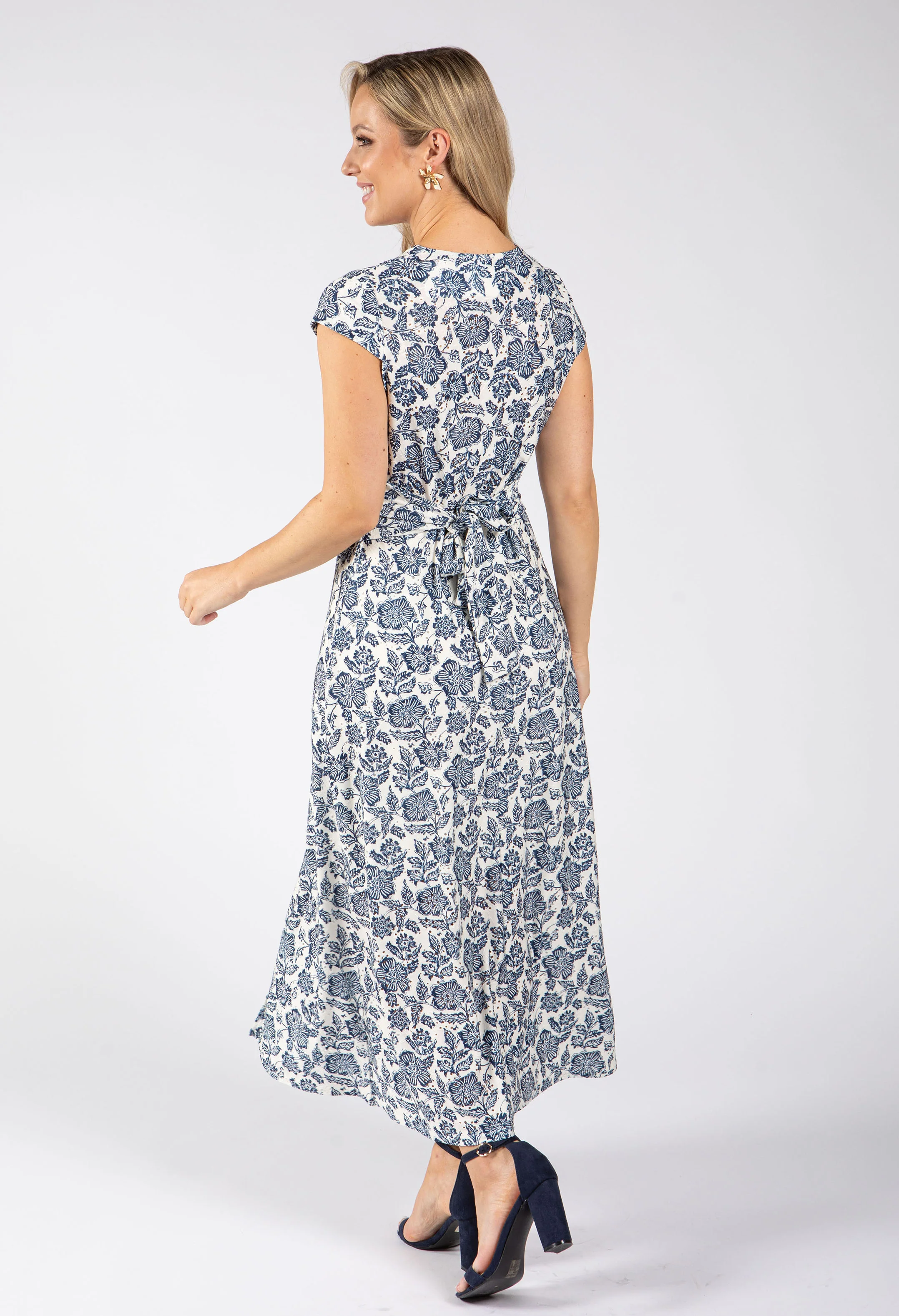Floral Print Sleeveless Wrap Midi Dress - Image 11