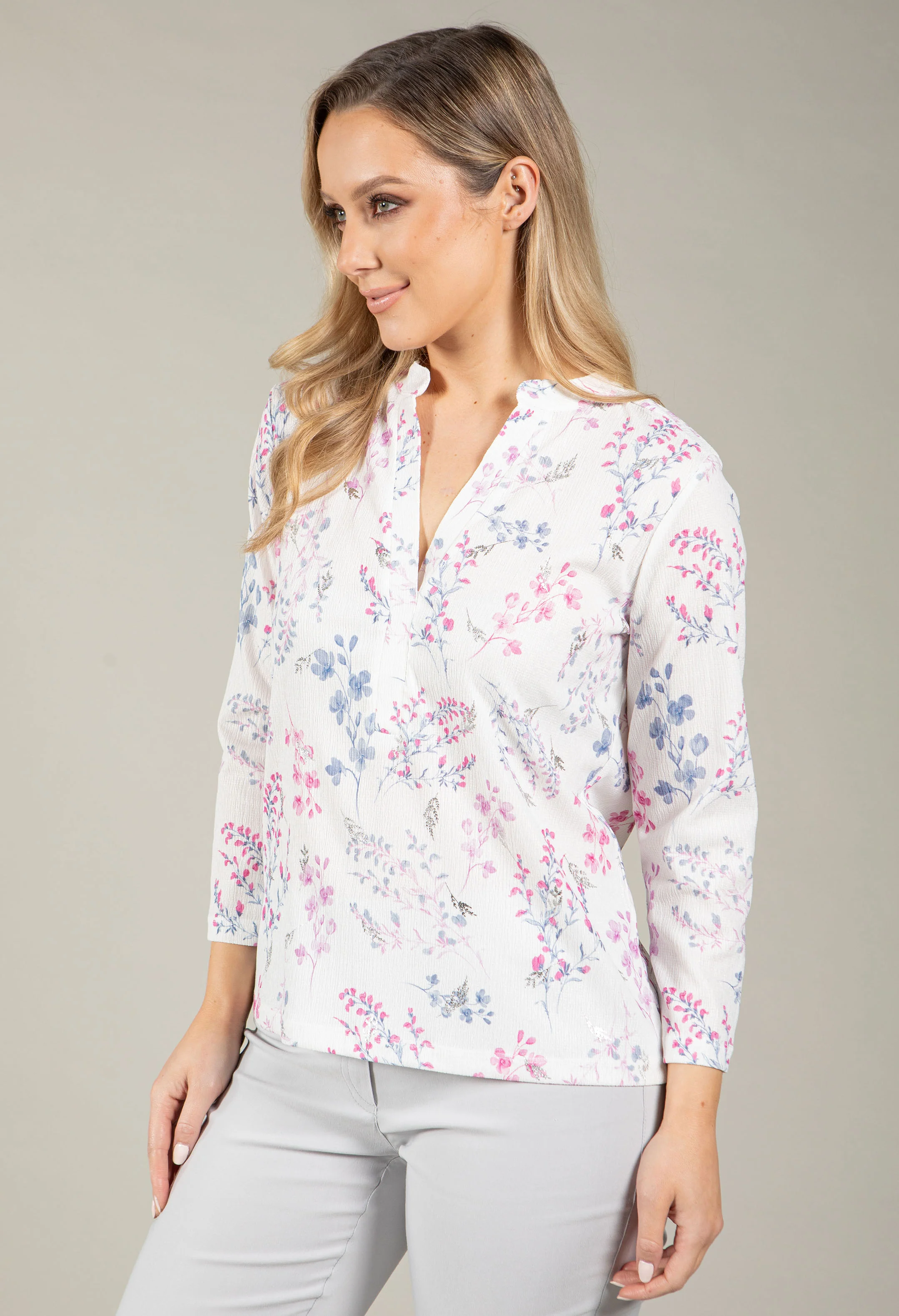Floral Print V-Neck Blouse - Image 3