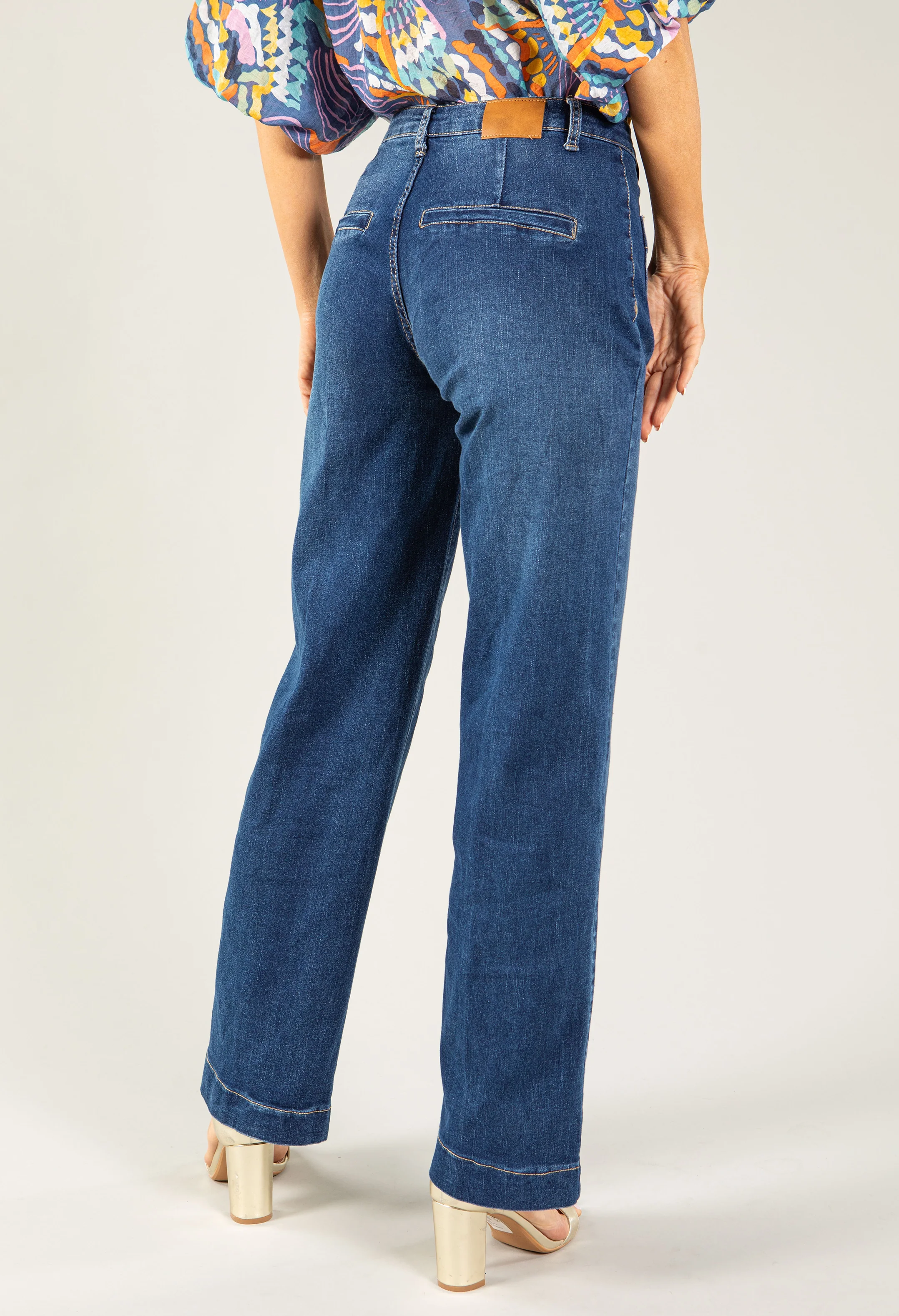 Front Pocket Jeans - Image 5