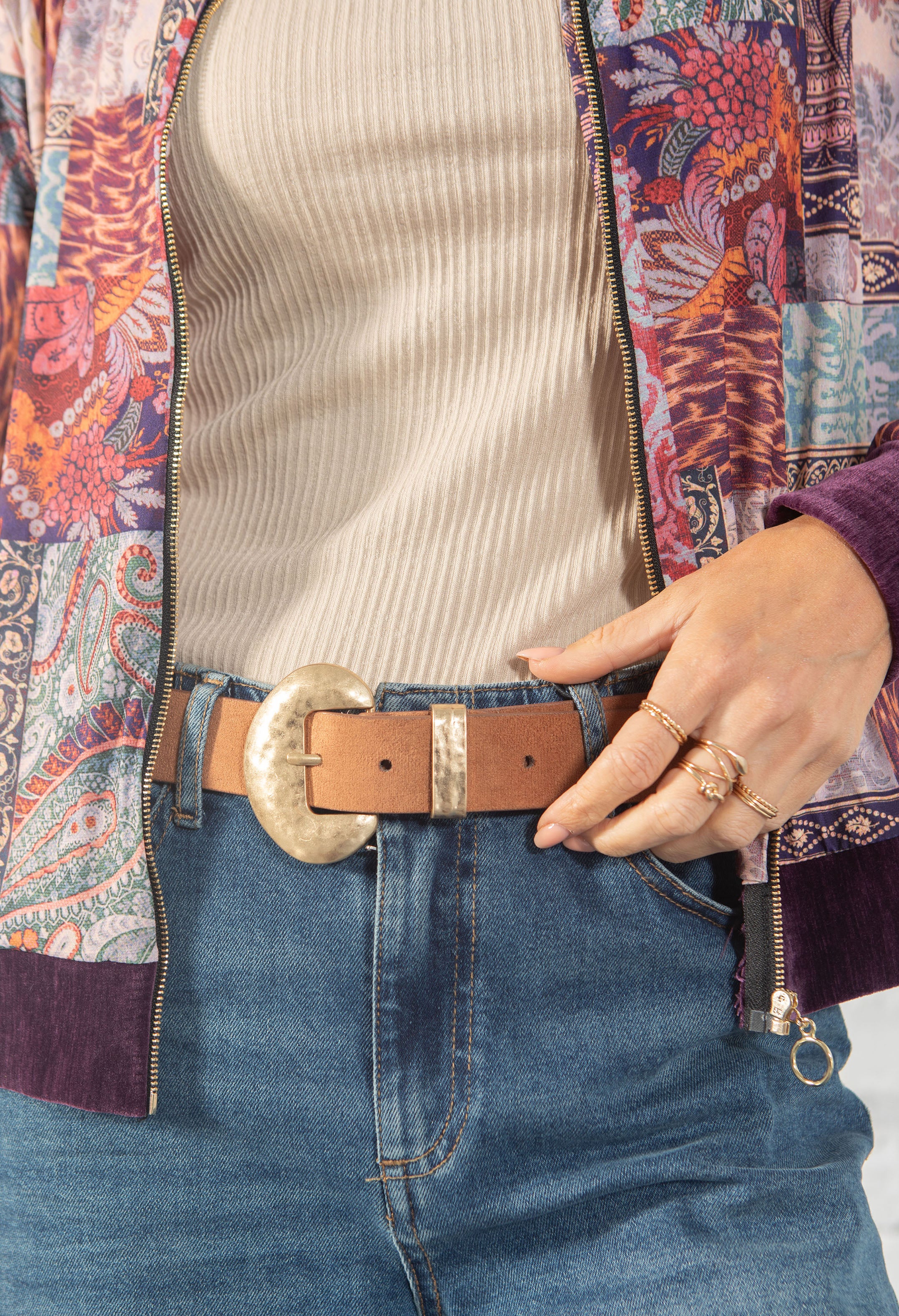 Gold buckle Suedette Belt - Image 5
