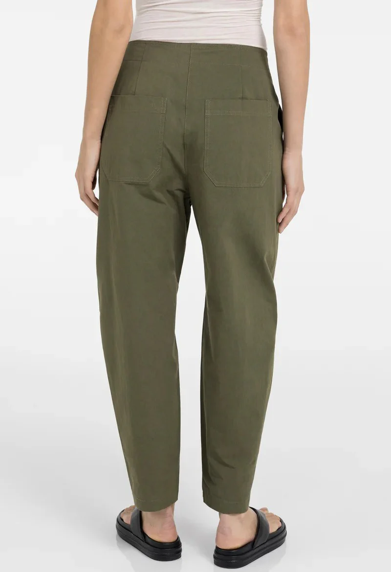 High waist barrel trousers with button detail - Image 6
