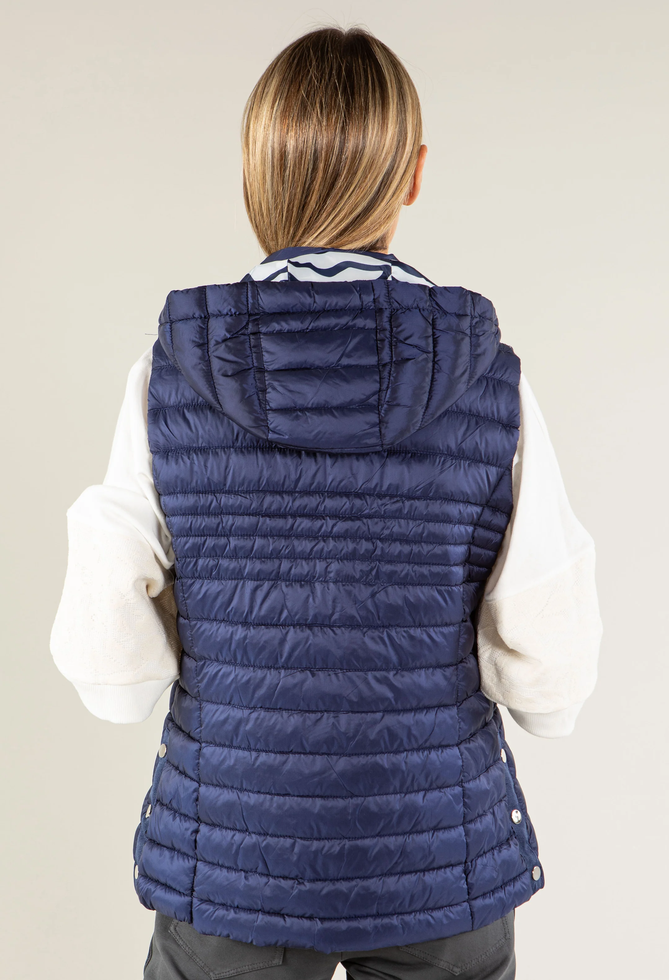 Hooded Quilted Gilet - Image 12
