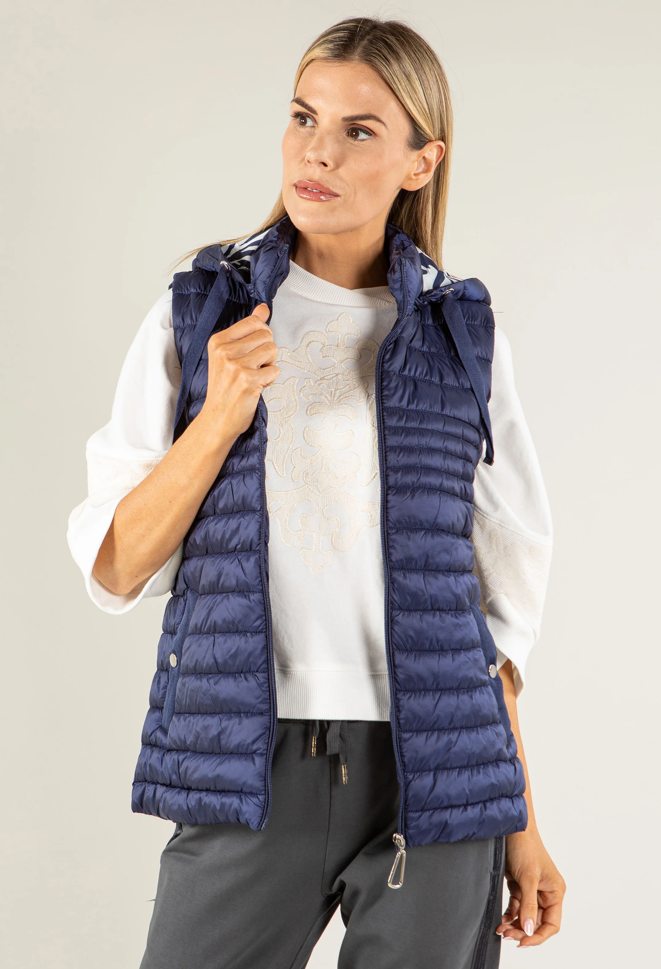 Hooded Quilted Gilet - Image 9