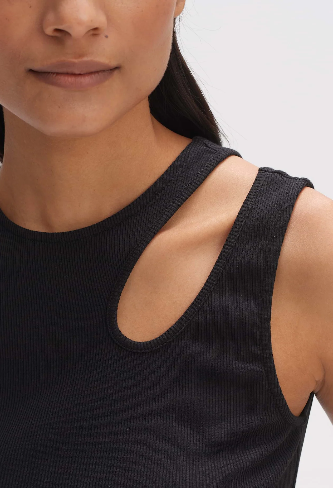 Ilara Ribbed Tank Top - Image 3