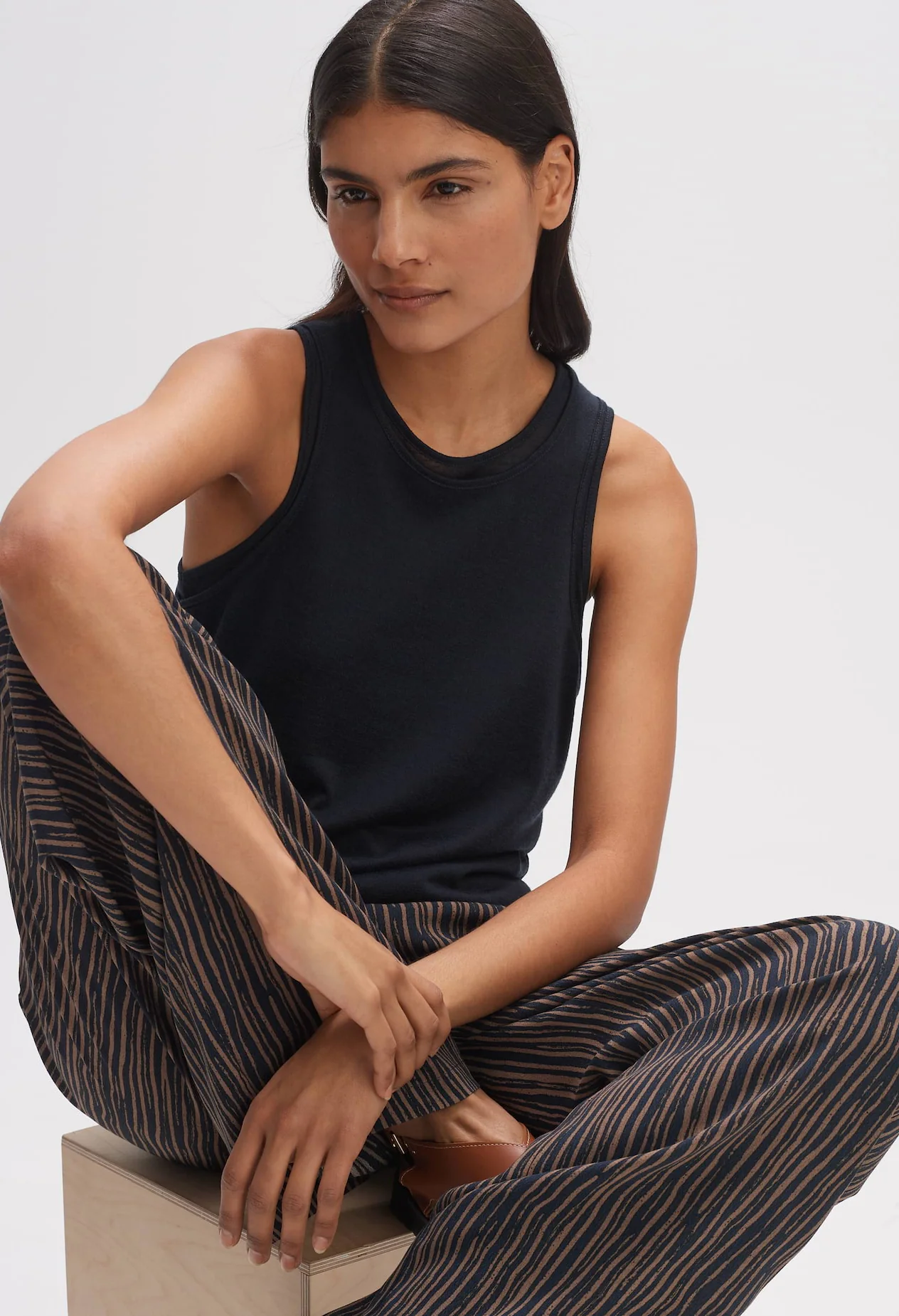 Irwa Tank Top - Image 5