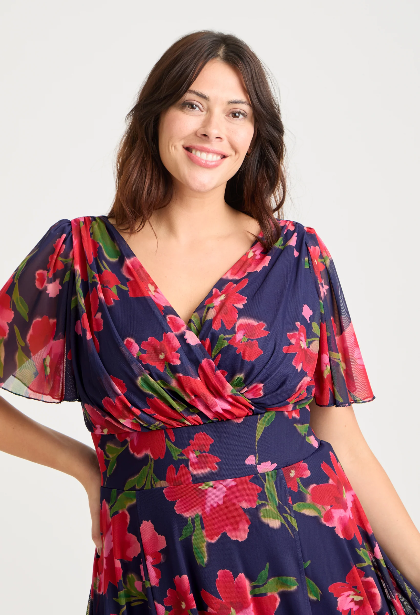 Isabelle Curve+ Angel Sleeve Maxi Dress - Image 4