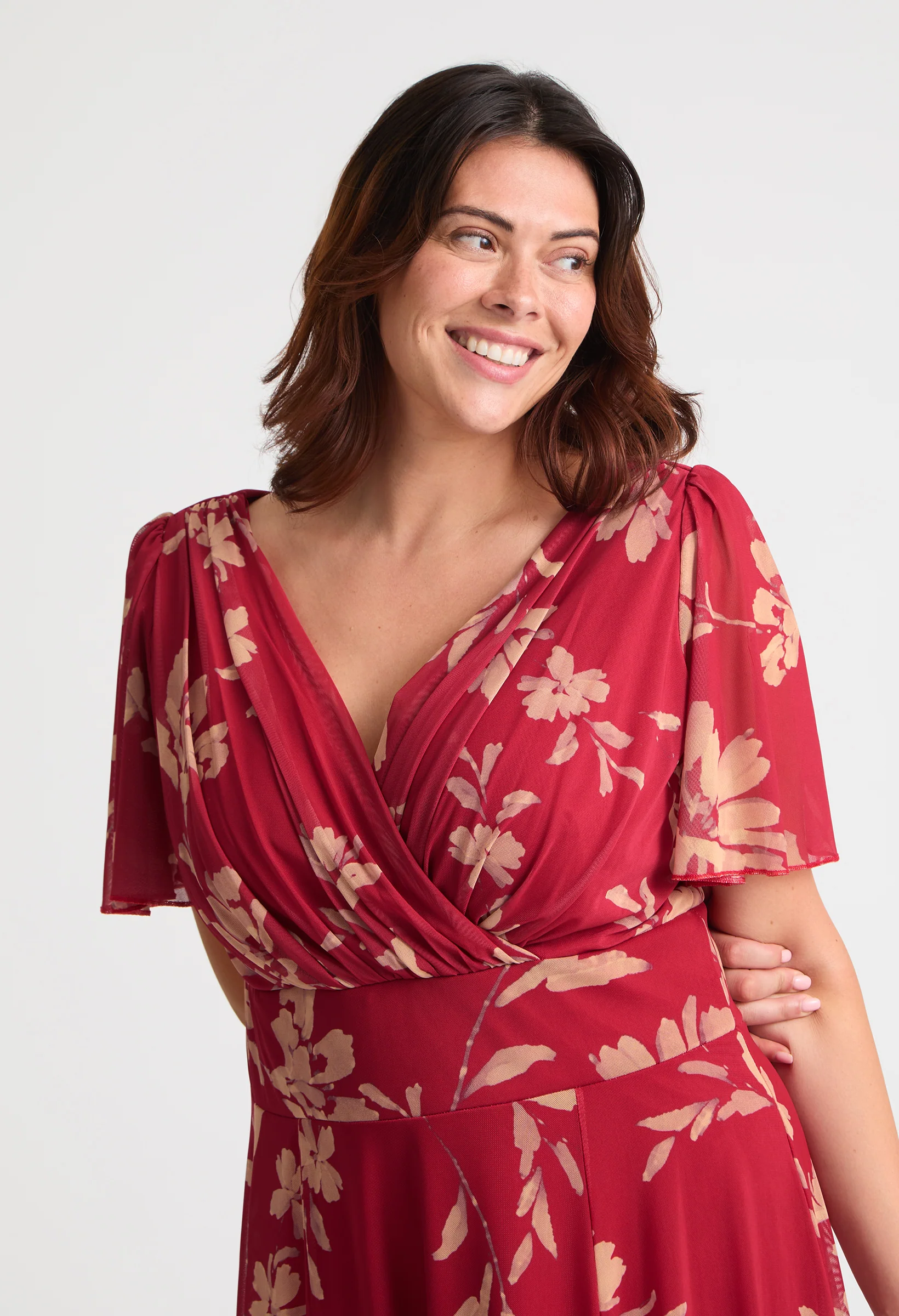 Isabelle Curve+ Float Sleeve Maxi Dress - Image 4