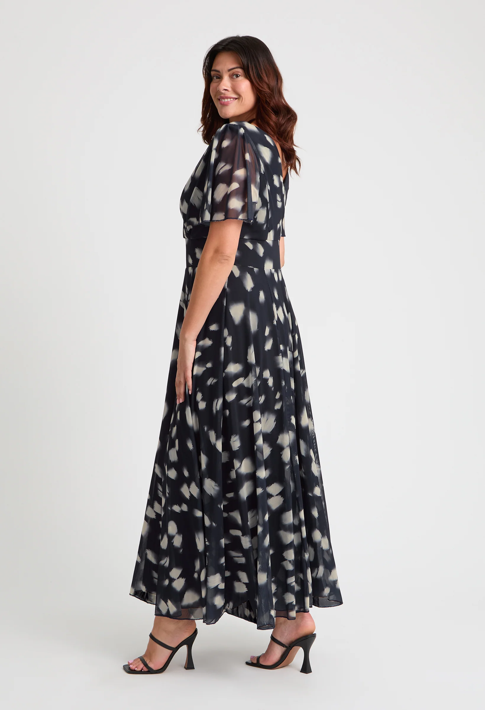 Isabelle Curve+ Float Sleeve Maxi Dress - Image 2