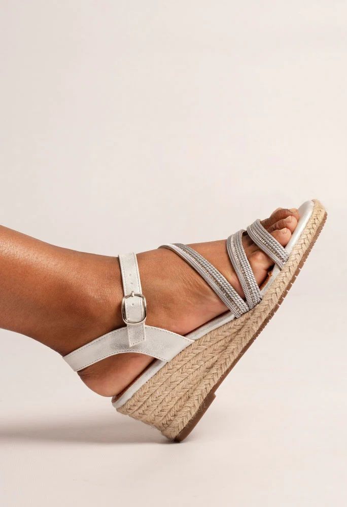 Izzy Wedge - Image 5