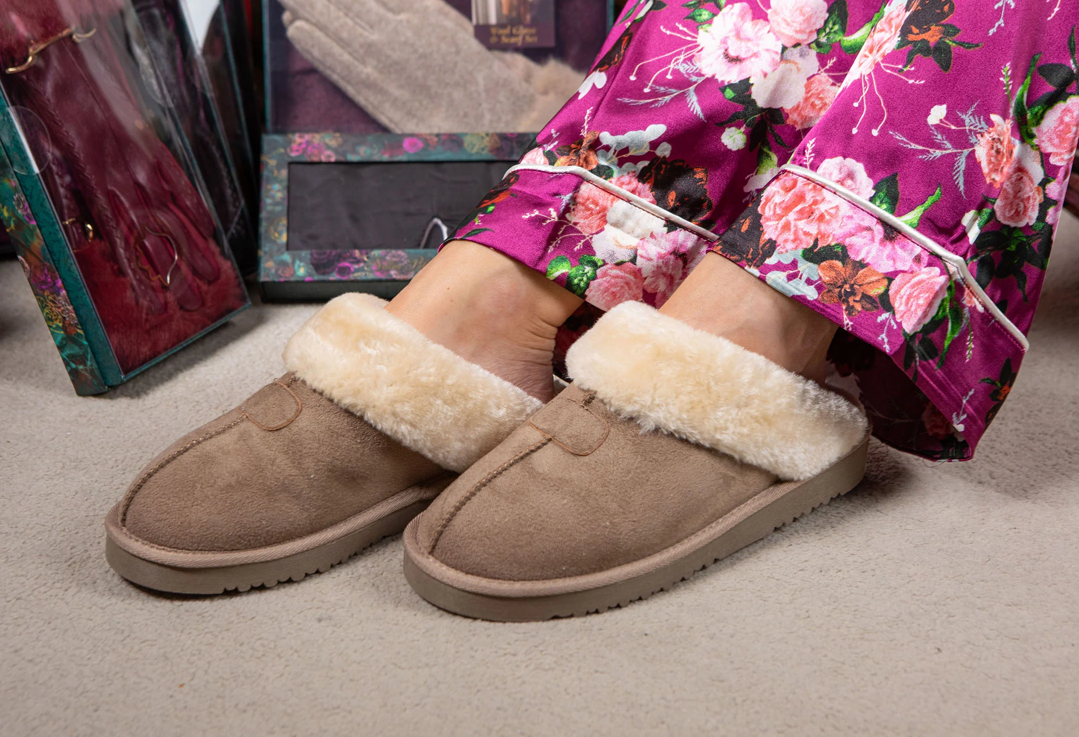 Jill Ladies Slippers - Image 2