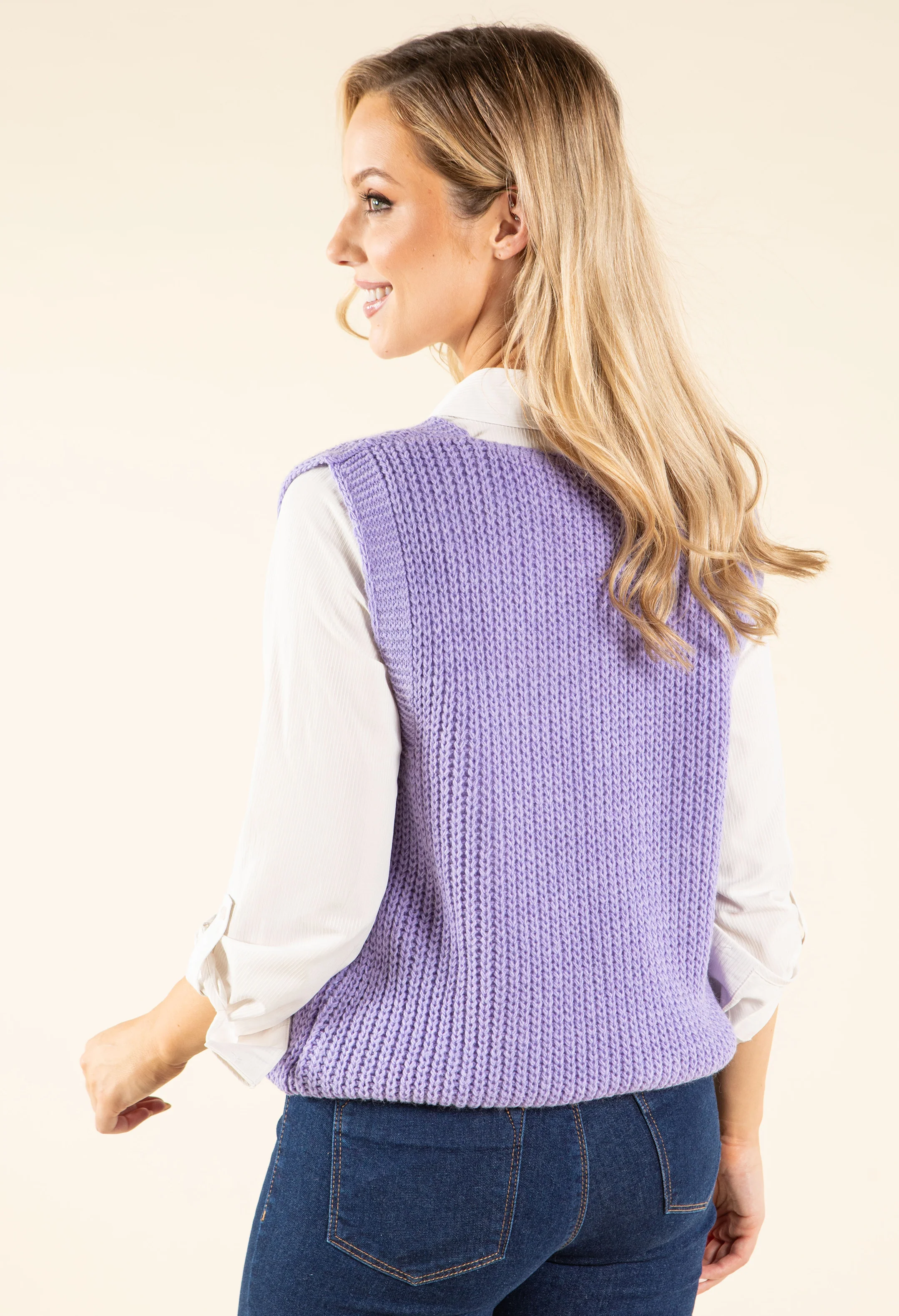 Soft Knit V-Neck Vest - Image 30
