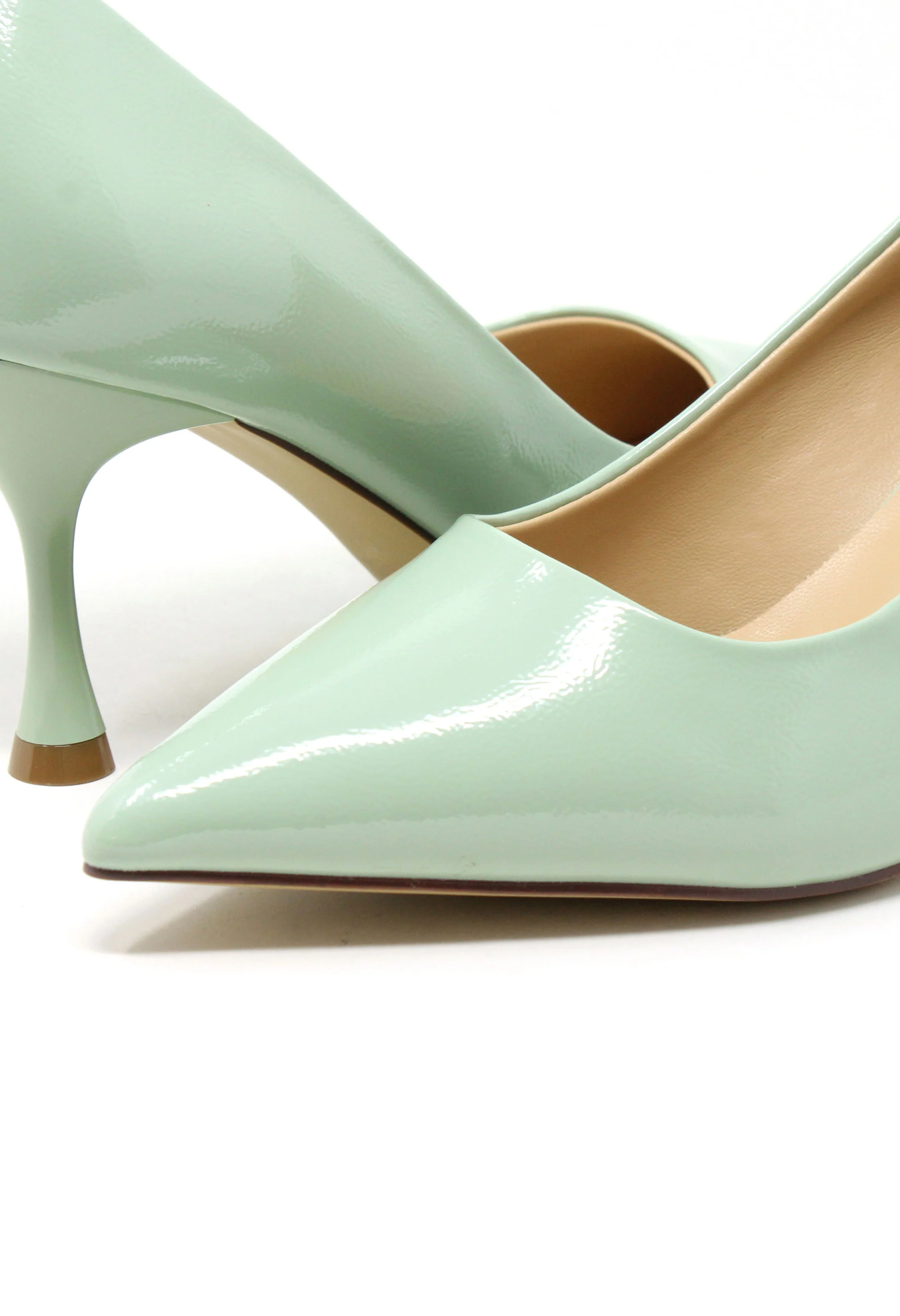 Lacquer Look Heel - Image 5