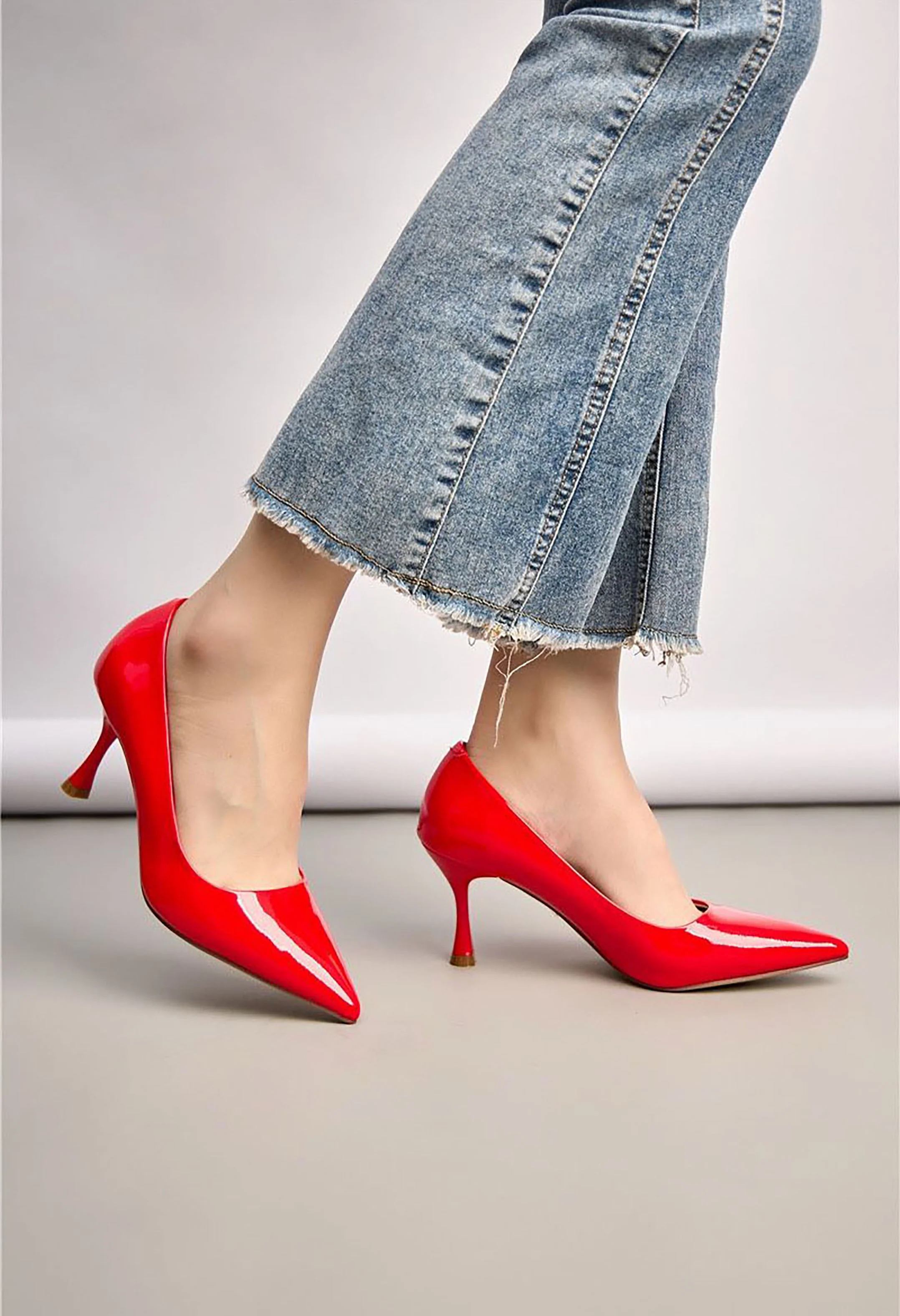 Lacquer Look Heel - Image 6