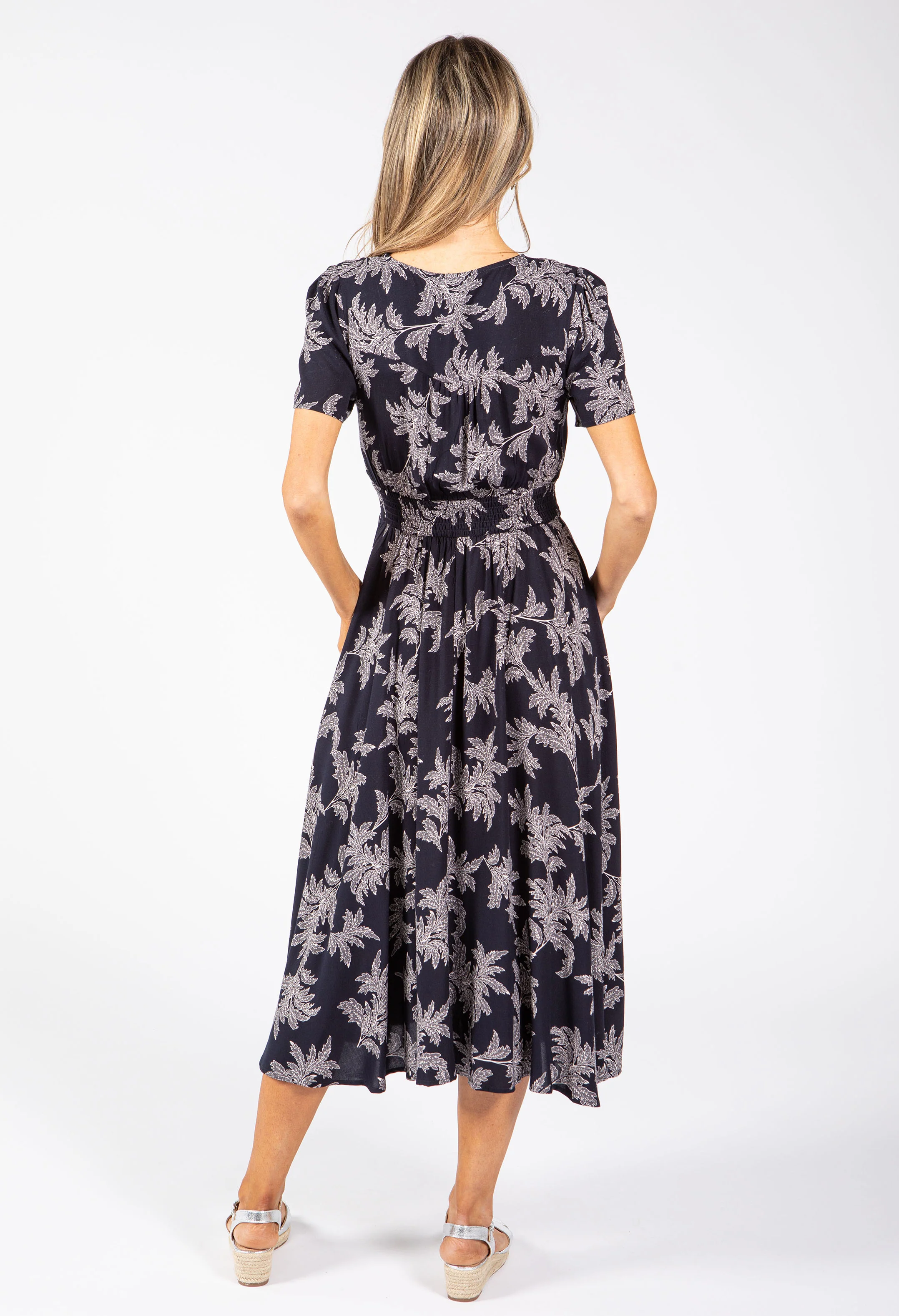 Leaf Print Buttoned Midi Dress - Image 5