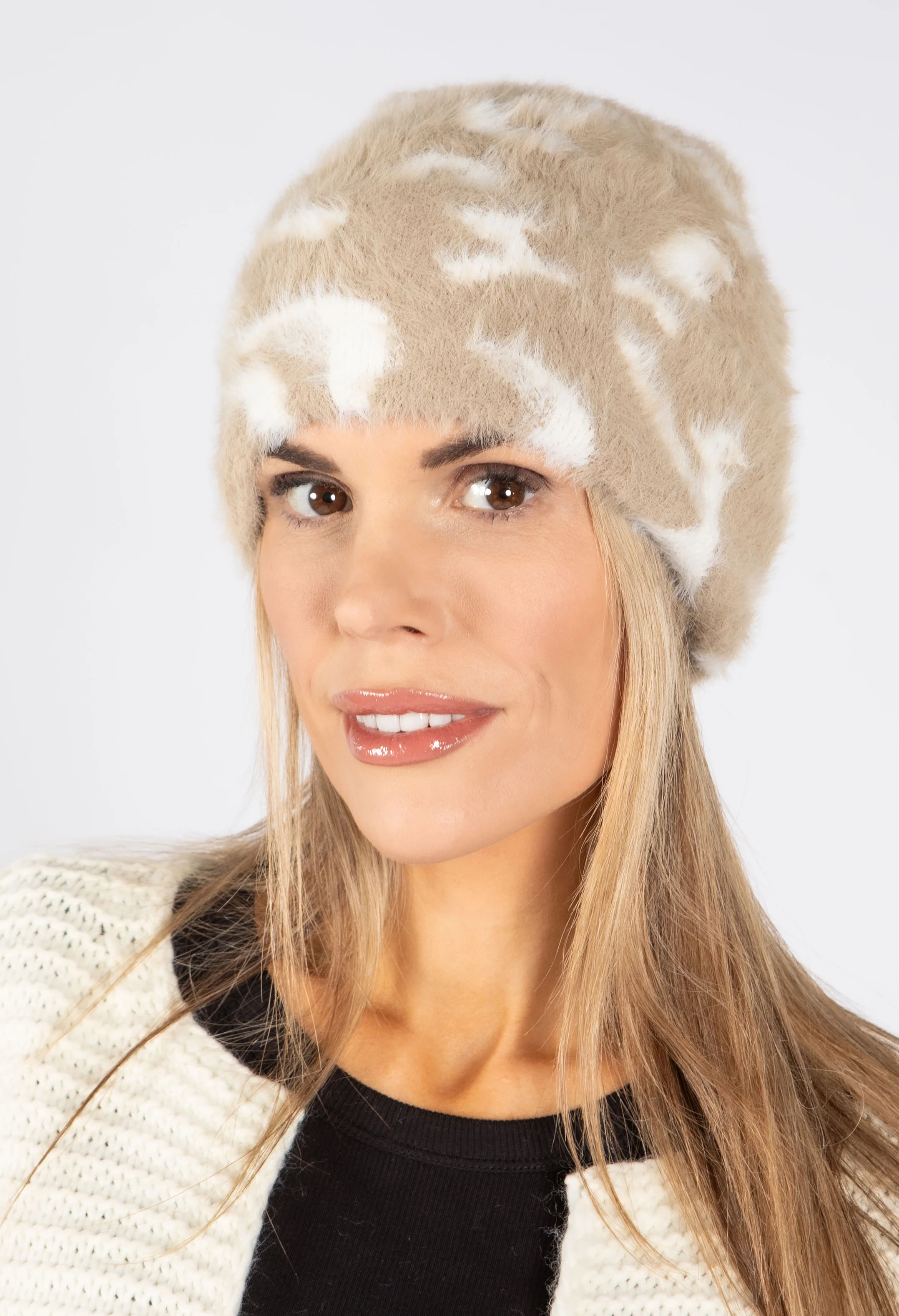 Leo Print Fluffy Hat - Image 4