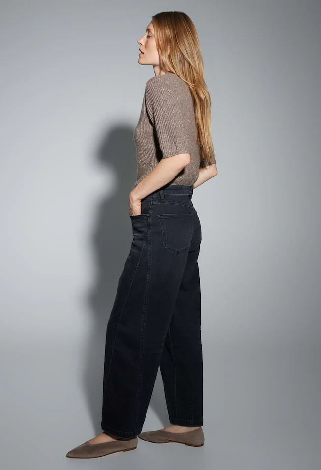 Lolah Edgy Barrel Jeans - Image 3