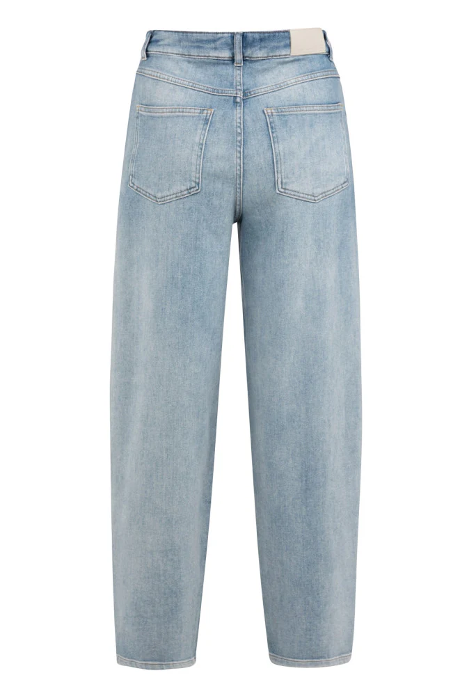 Loose Fit High Waist Jeans - Image 5