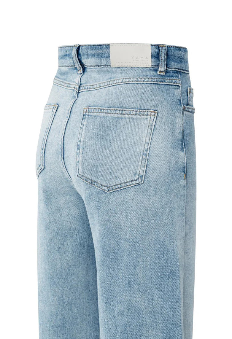 Loose Fit Jeans - Image 4